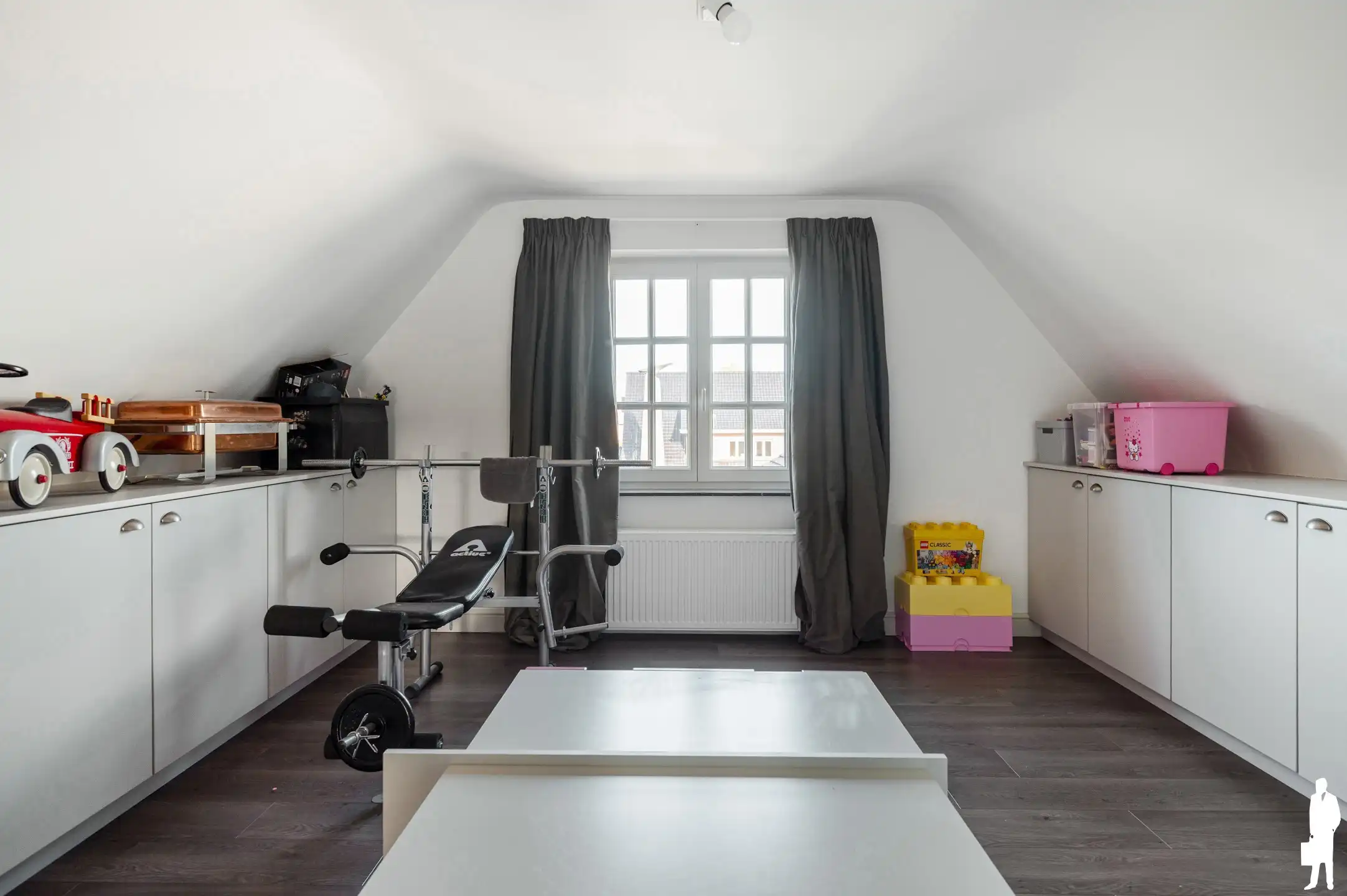 Exclusief karaktervolle villa met 4 slaapkamers, praktijkruimte, zwembad en aangelegde tuin nabij het centrum van Essen foto 28