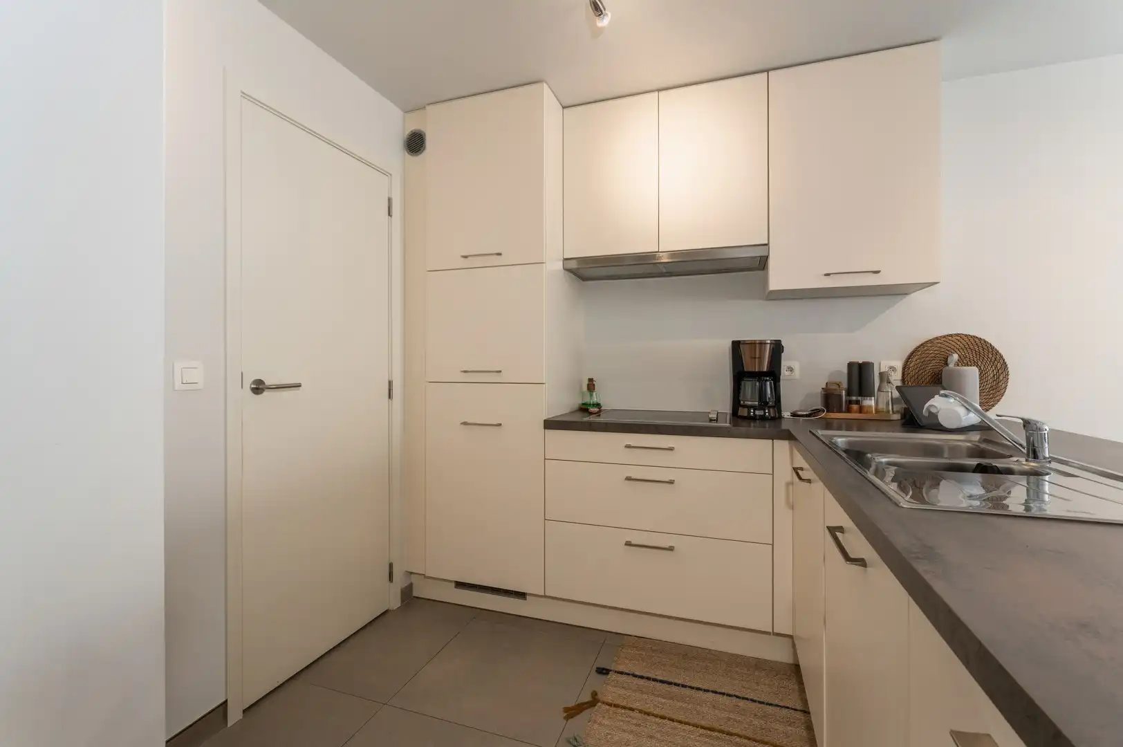 Goed onderhouden en energiezuinig 2-slaapkamerappartement aan station Aalter foto 7