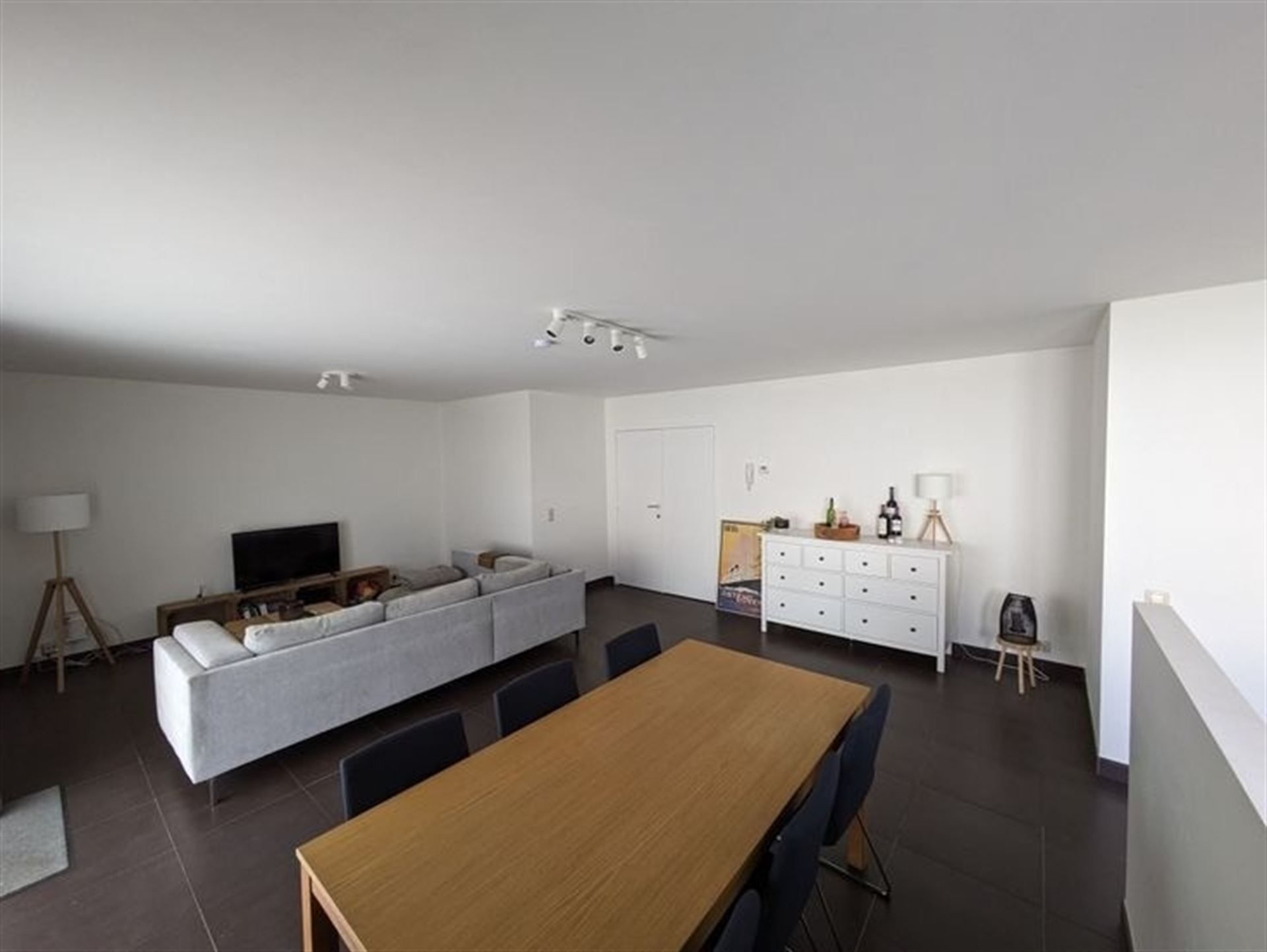 Gelijkvloersappartement met 3 slaapkamers foto 3