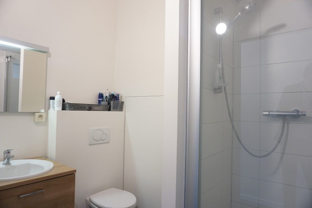 Luxe studentenstudio met eigen sanitair nabij station Leuven foto 4