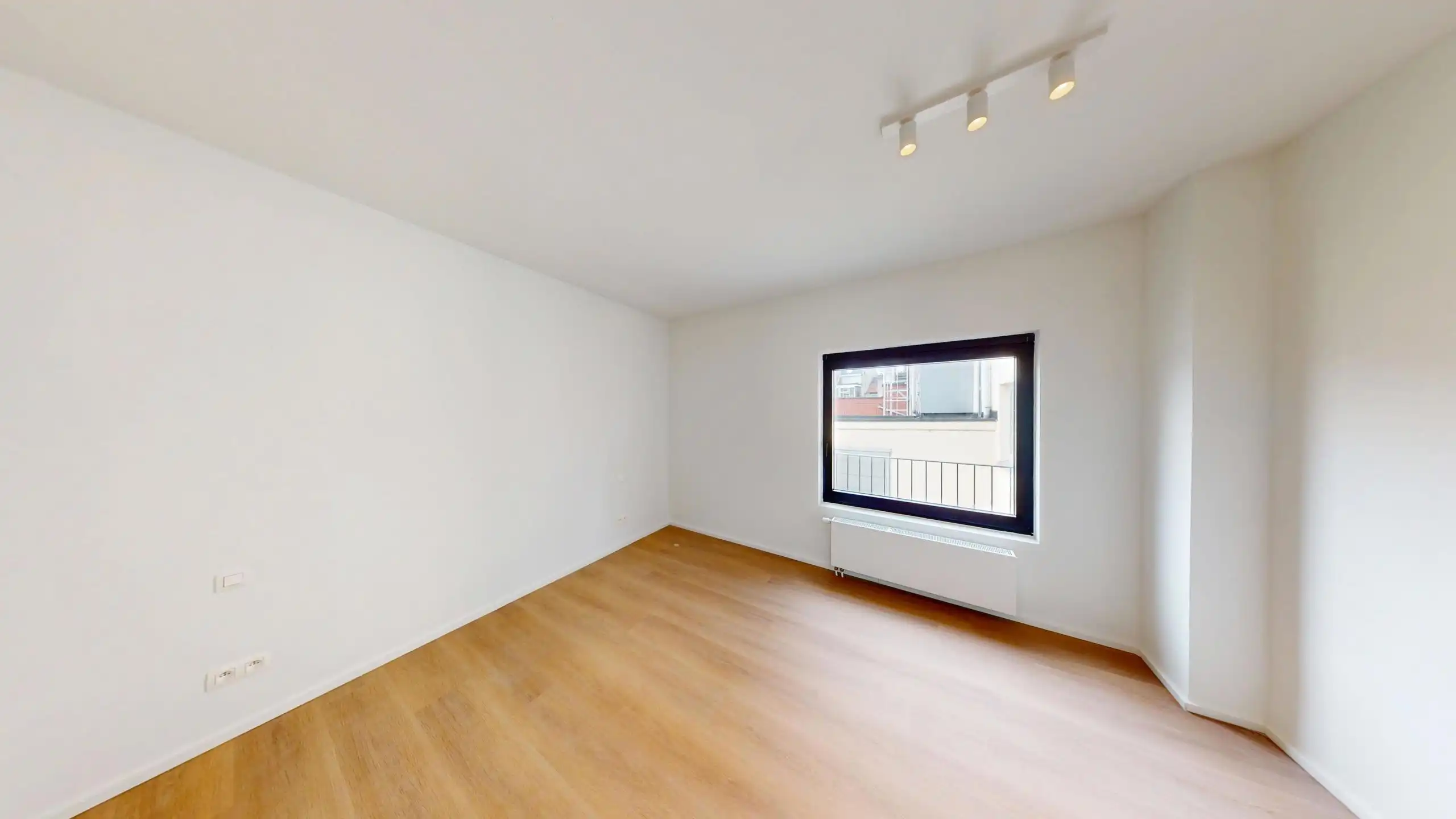 ANTWERPEN CENTRUM - gerenoveerde woning foto 9