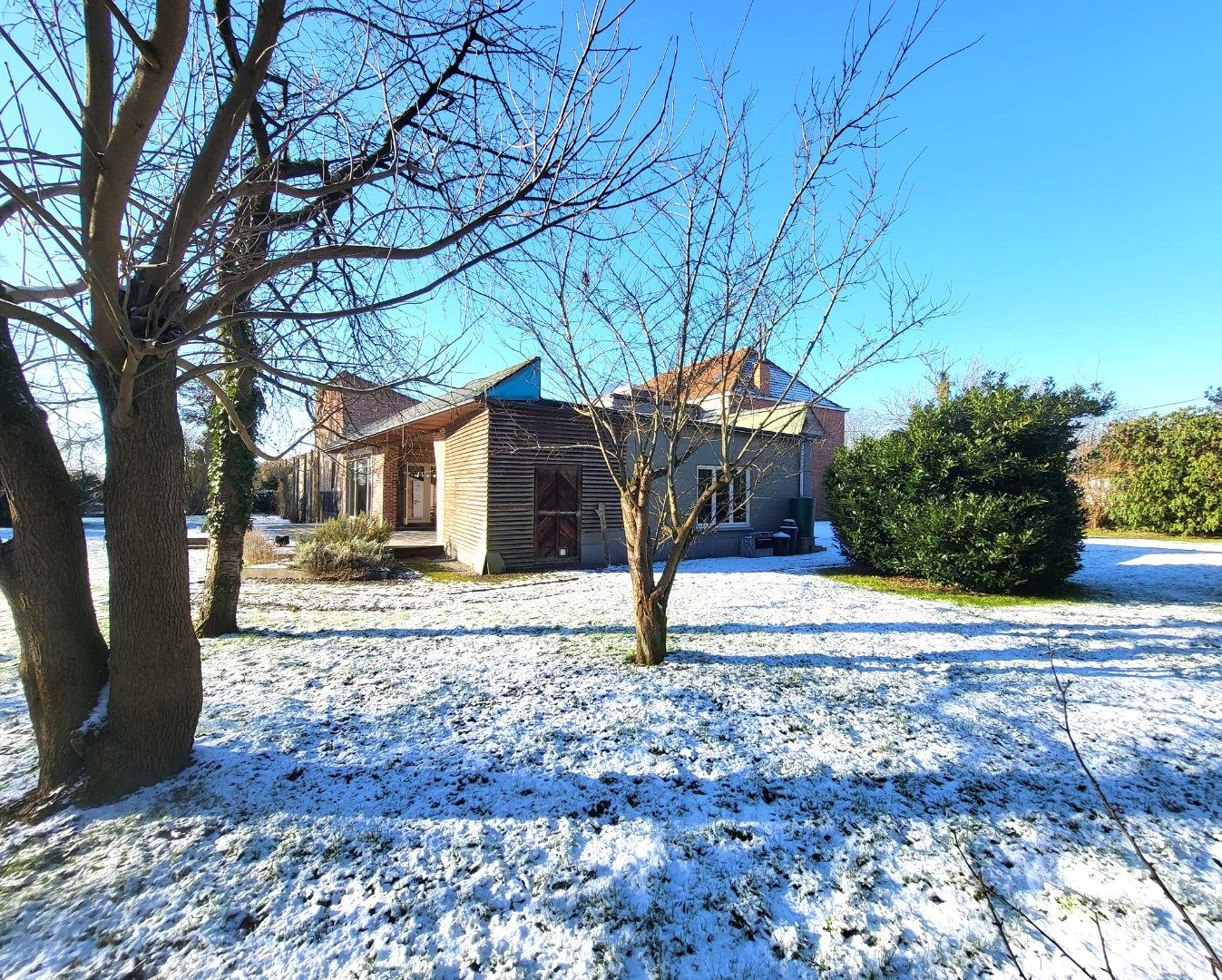 Never judge a book by it's cover... foto 18