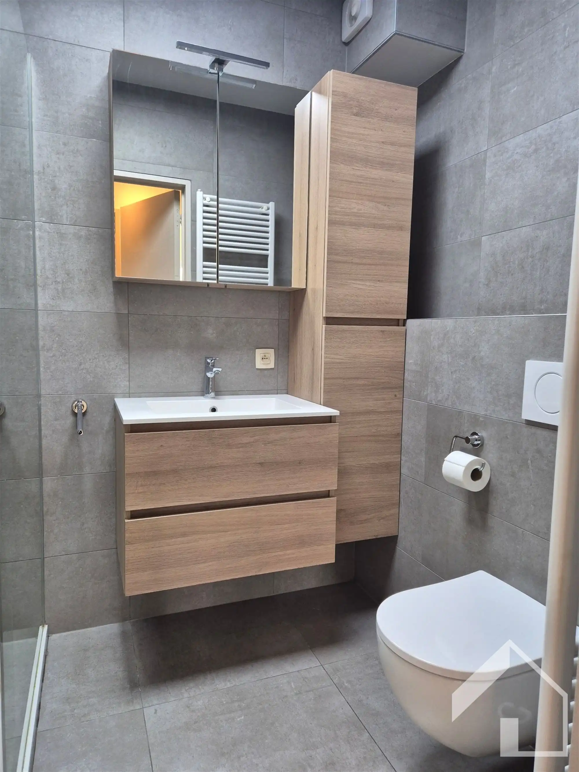 gelijkvloersappartement met 2 slaapkamers, tuin en garage foto 6