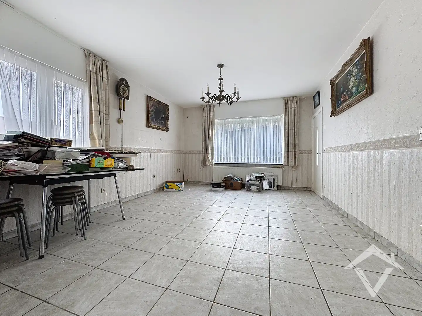 Alleenstaande woning met naastliggend stuk bouwgrond en weide te Eernegem foto 17