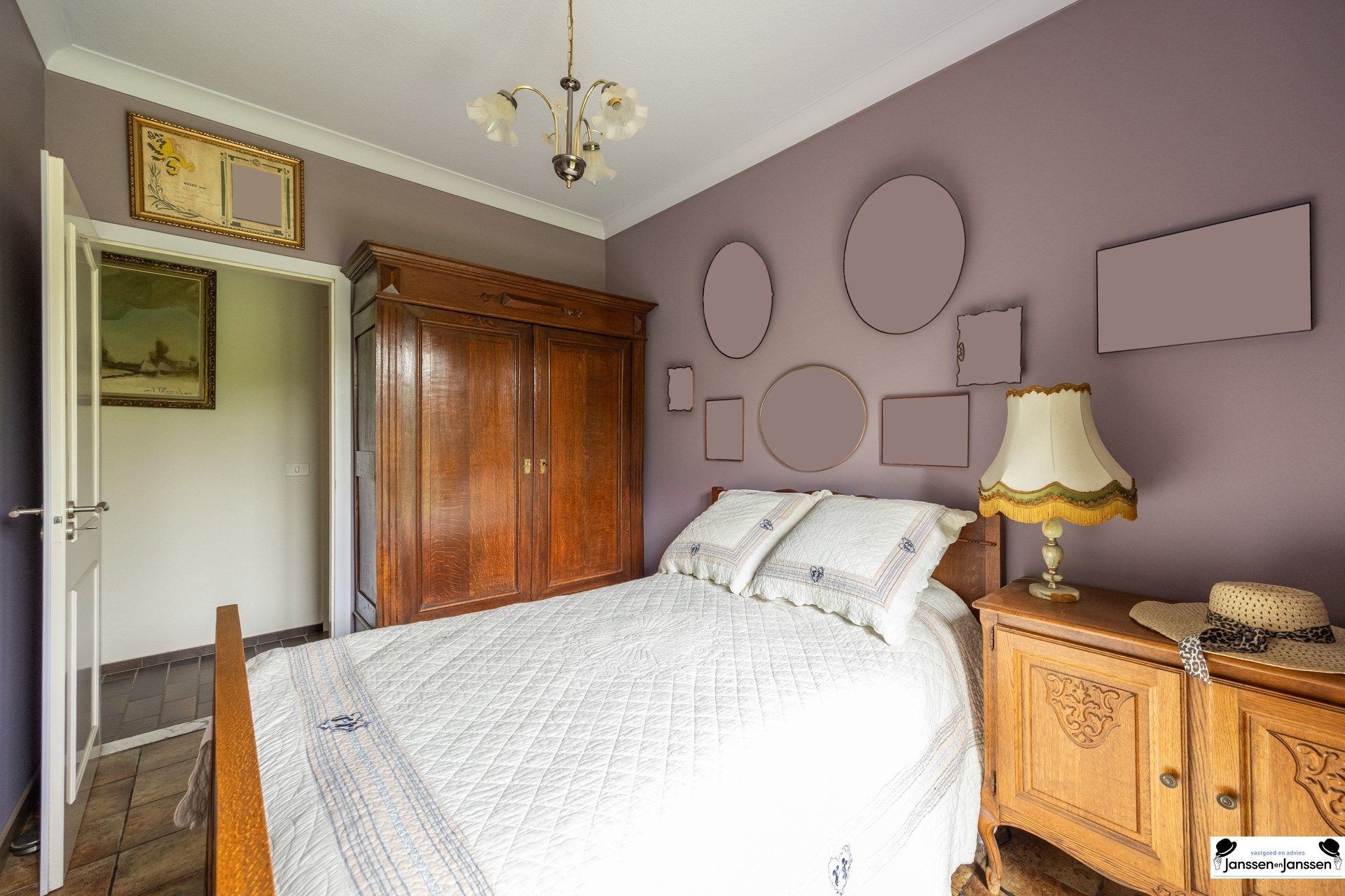 Charmante laagbouwwoning met 3 slaapkamers en prachtige tuin foto 12