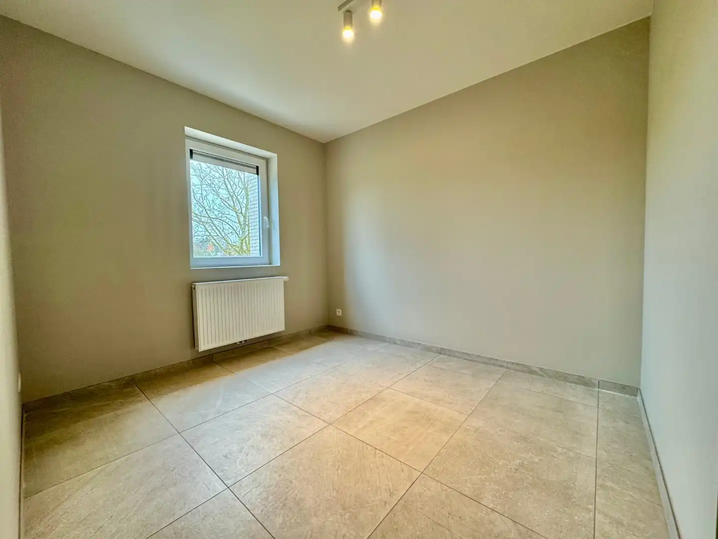 LOT 1 - HOB OP EEN PERCEEL VAN 352M² MET 3 SLPKS, GROTE OPRIT EN RUIME TUIN  foto 13