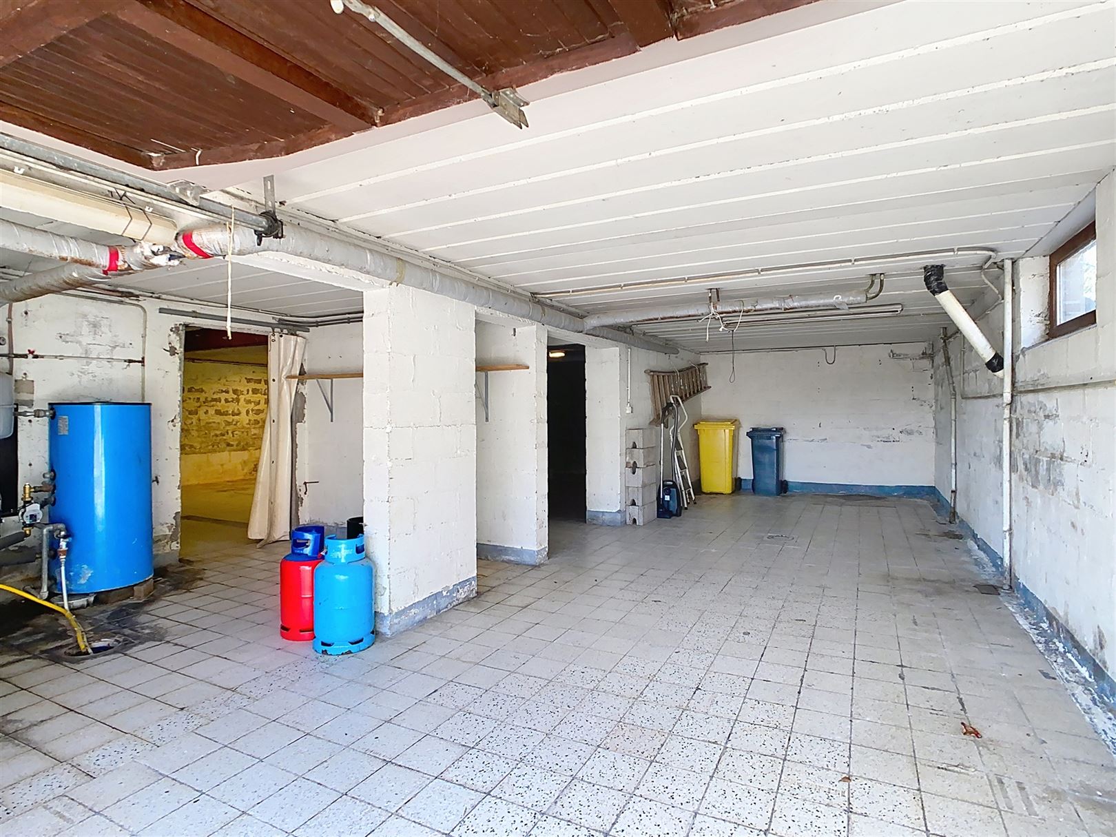 Ruime open bebouwing, 4 slpks, garage, tuin, 10a 54ca foto 53