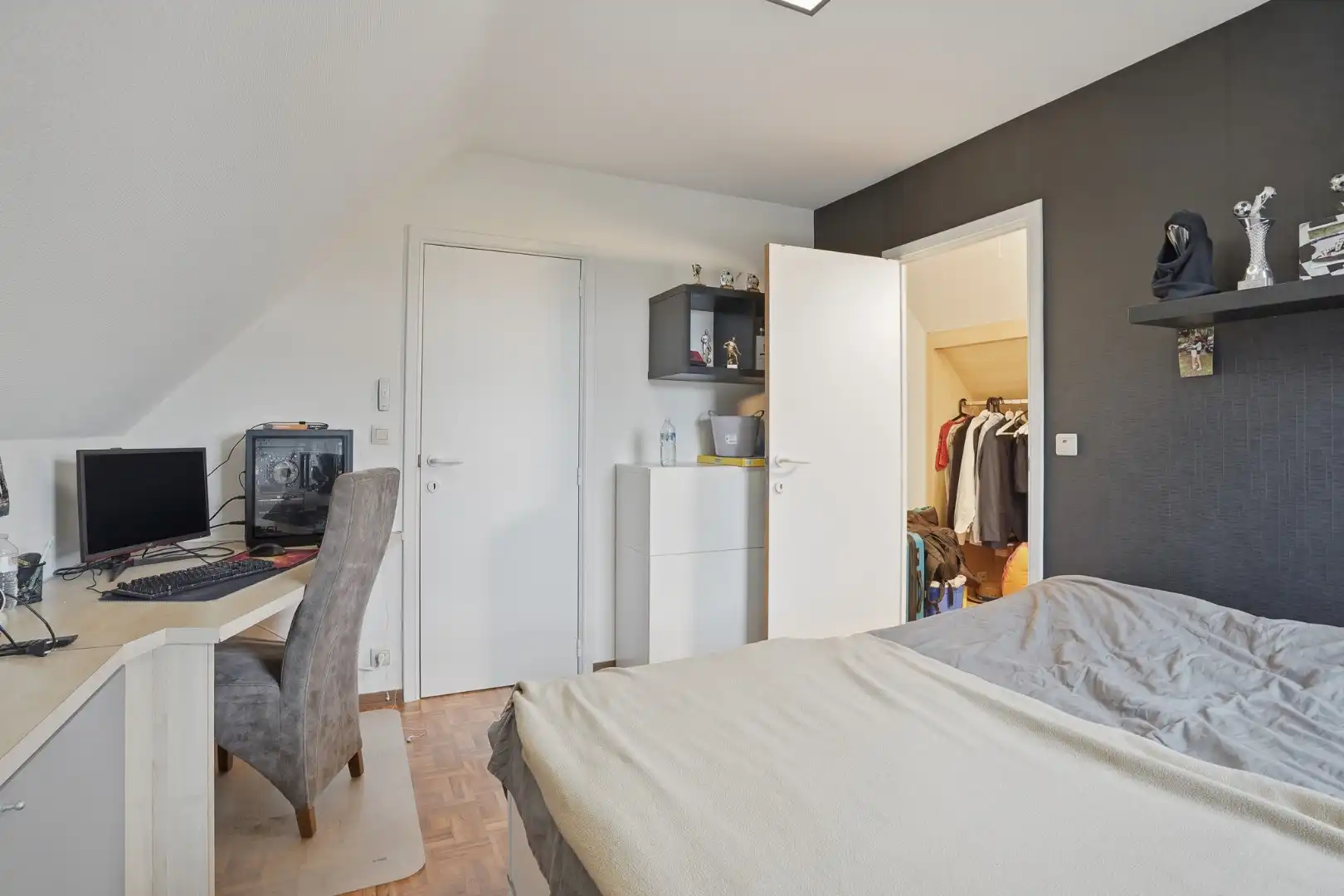 Landelijk gelegen villa met loods in Aartrijke foto 19