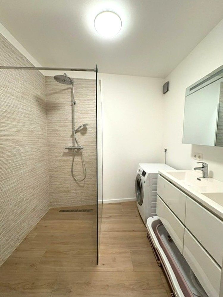 Instapklaar en modern afgewerkt 3-slaapkamerappartement met terras in hartje Leuven foto 18