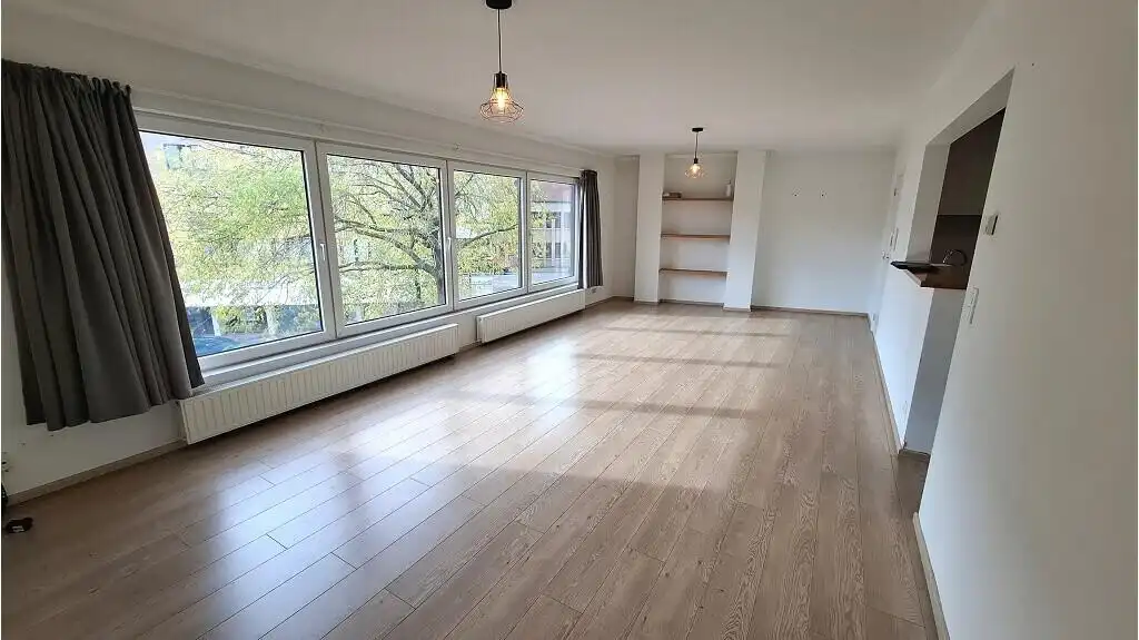Comfortabel 2-slaapkamerappartement te koop in Torhout foto 2