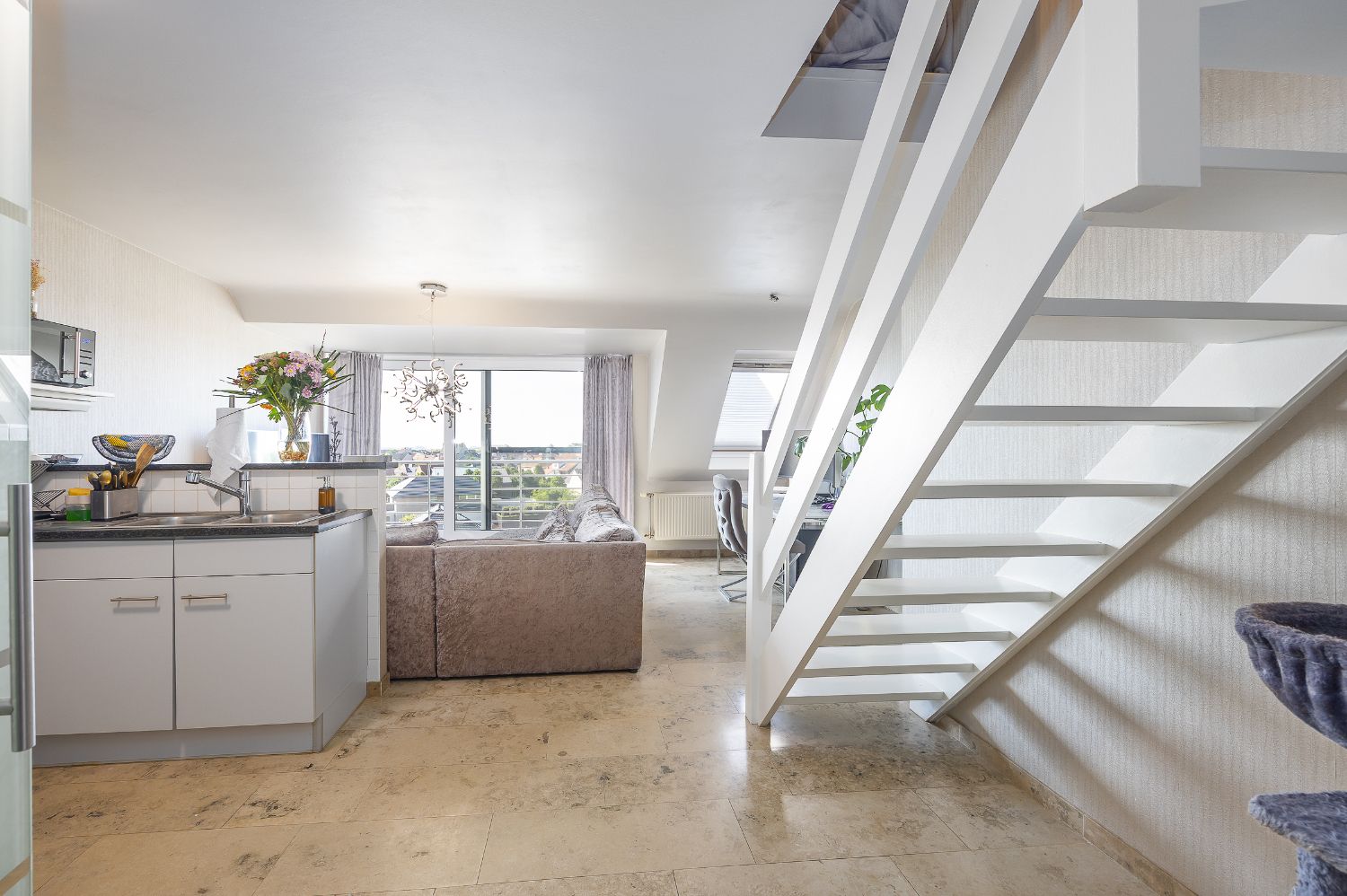 Zonnig duplexappartement op boogscheut van centrum met zuidgericht terras foto 10