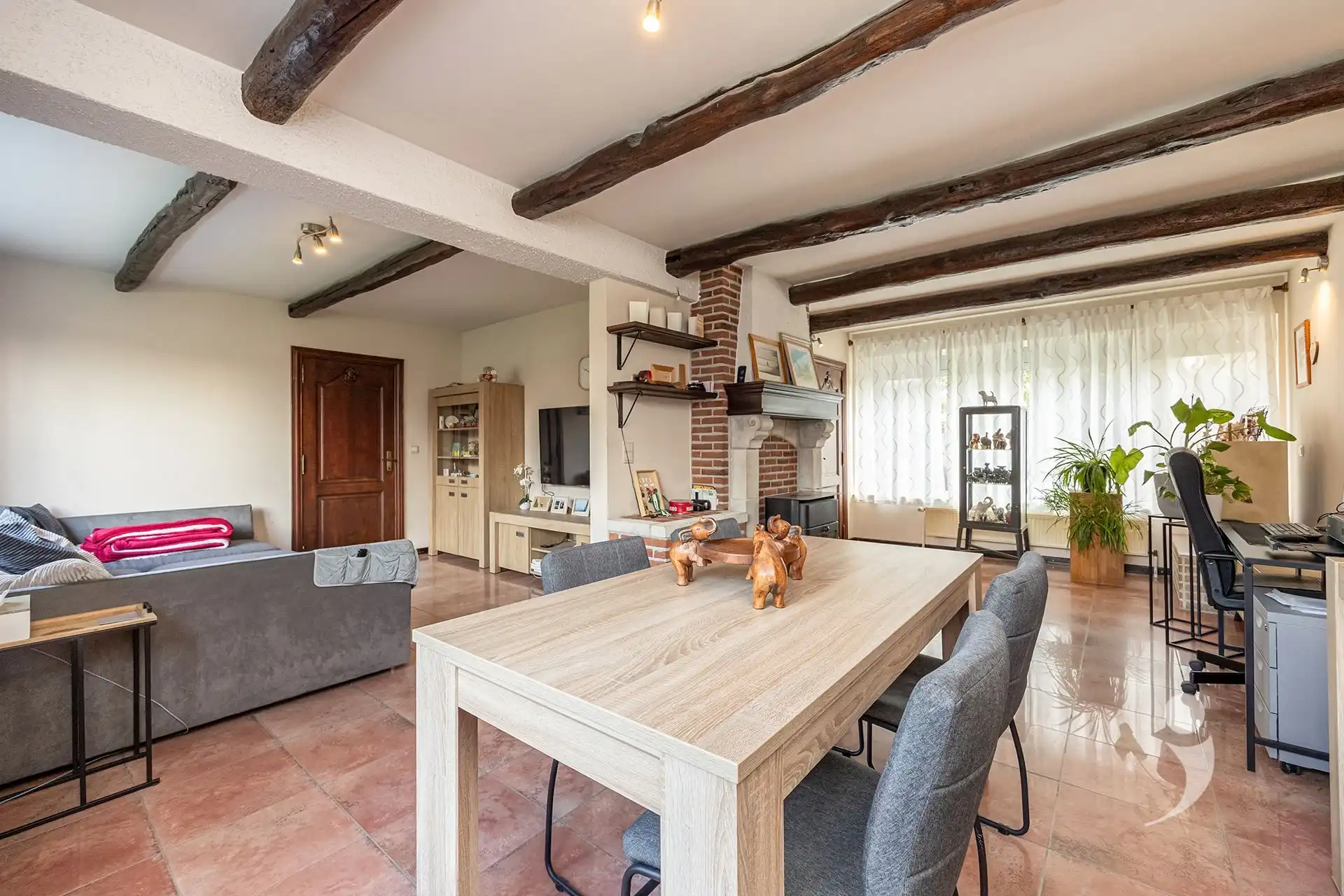 Rustig en uitstekend gelegen woning met 4 slaapkamers foto 9