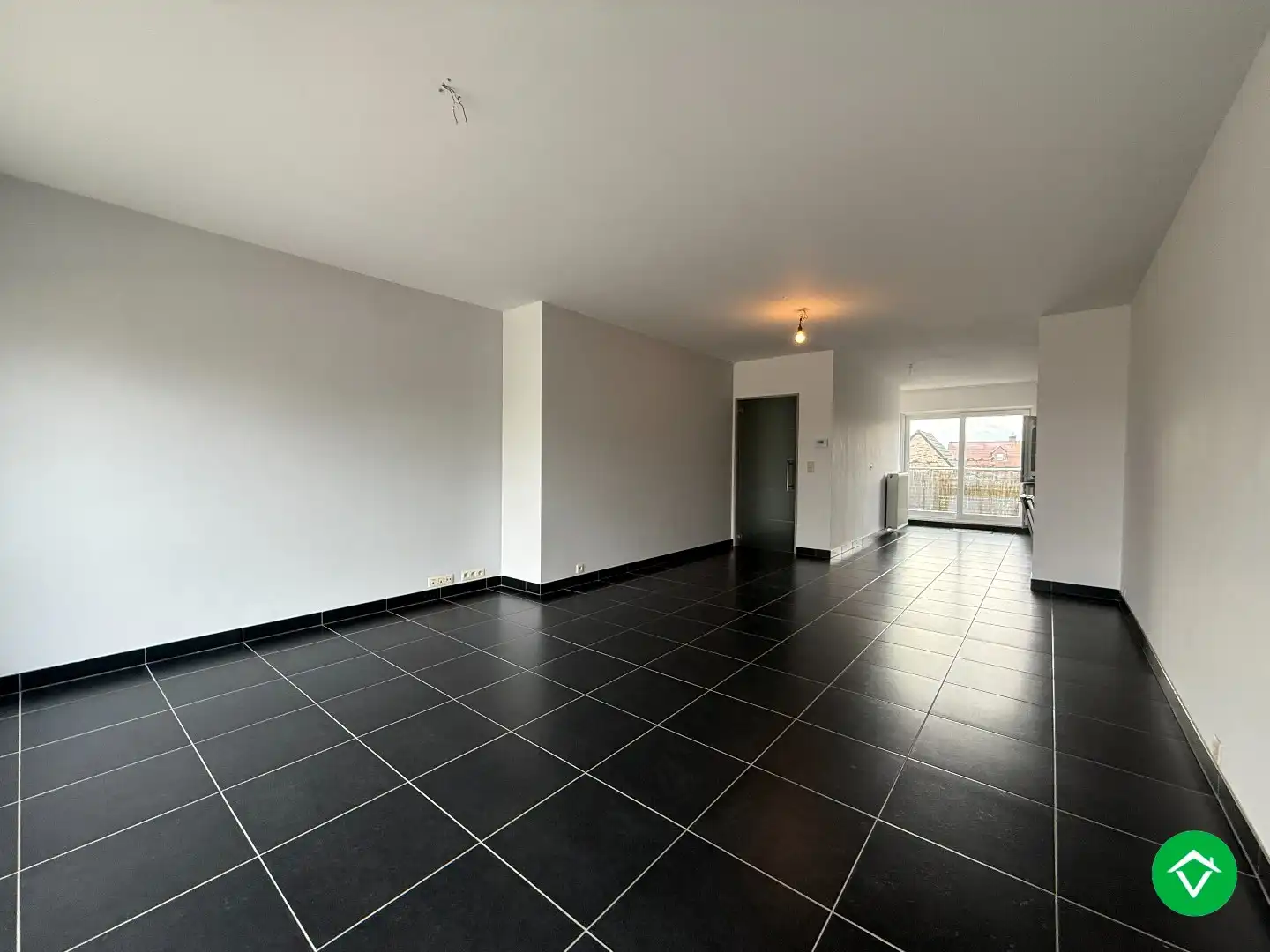 Duplexappartement met twee slaapkamers, zonneterras en parking te Moorslede  foto 4