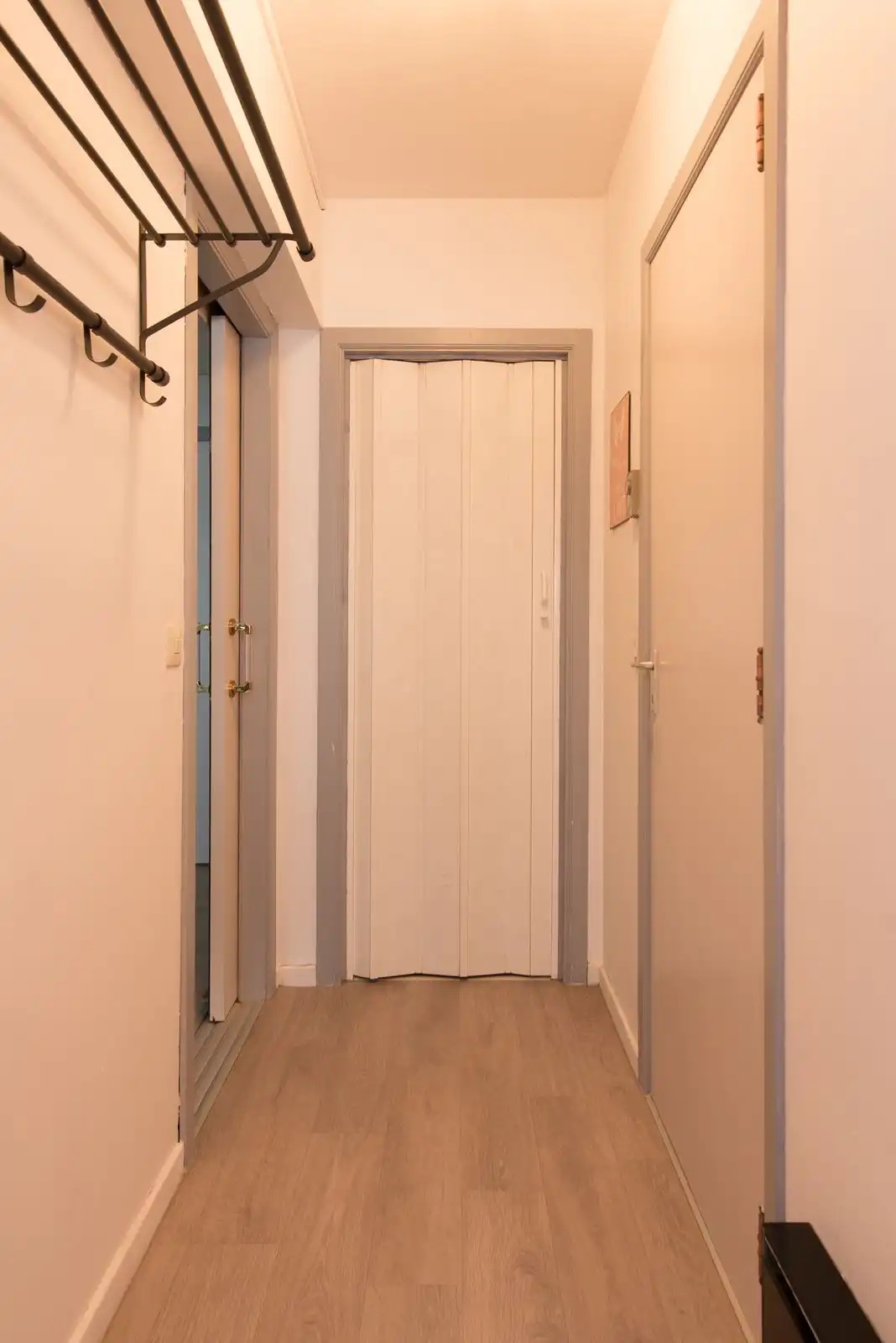 Gezellig en instapklaar gemeubeld appartement met 1 slpk en terras op wandelafstand van strand foto 7