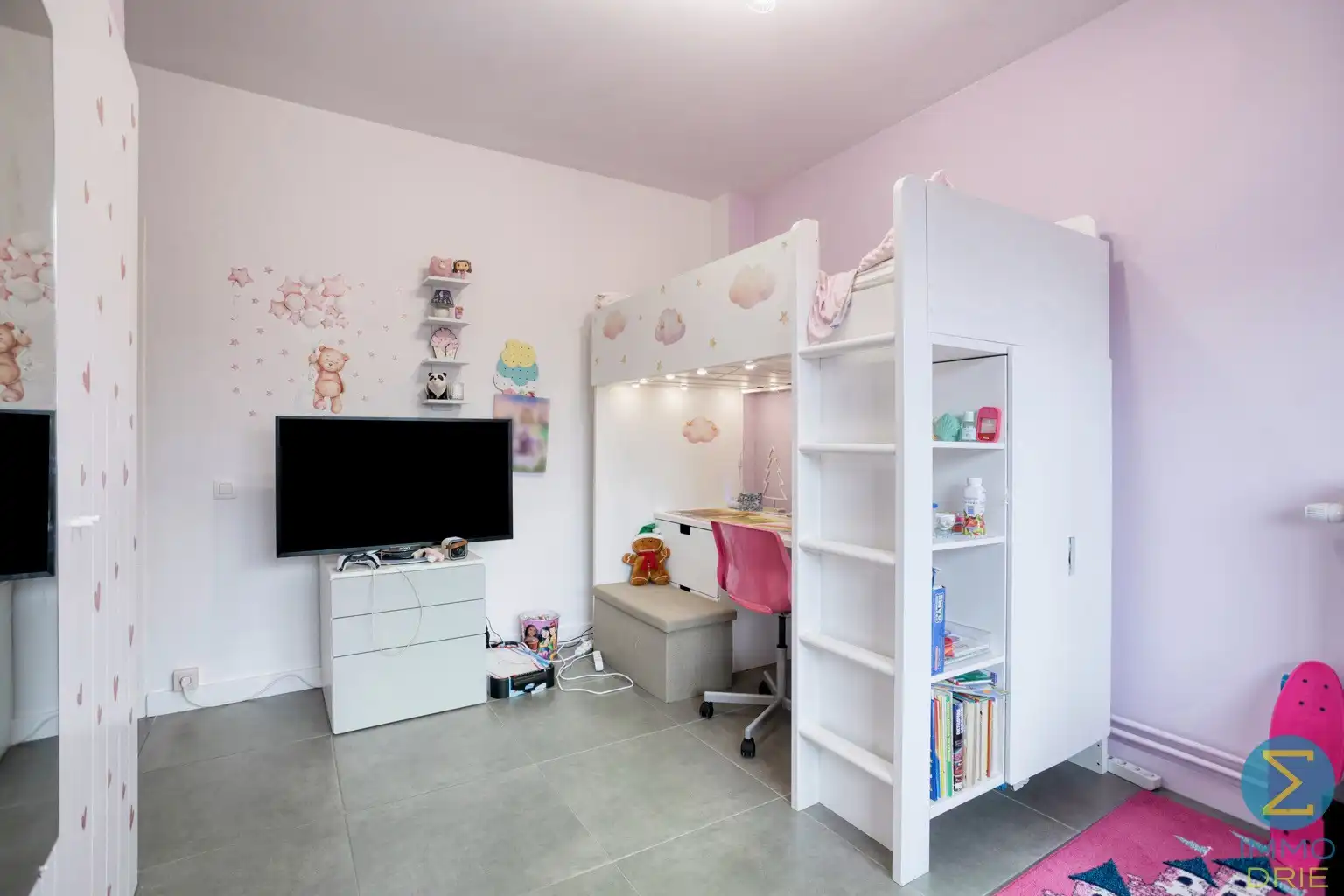 Ruim 3 slpk appartement met groot terras en autostaanplaats foto 11