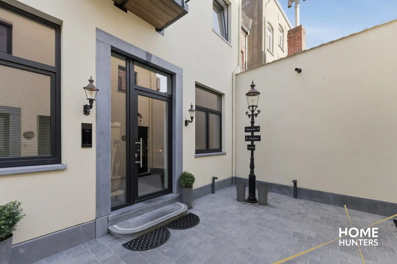 Topinvestering in vakantievastgoed – 6 volledig uitgeruste vakantie-appartementen in historisch centrum Ieper foto 5