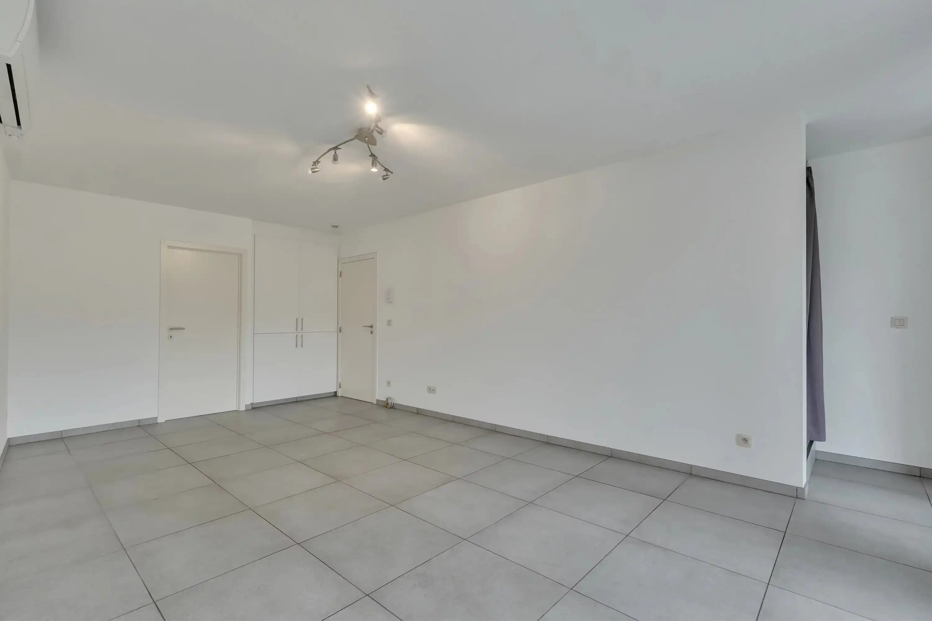Mooi, recent appartement foto 6