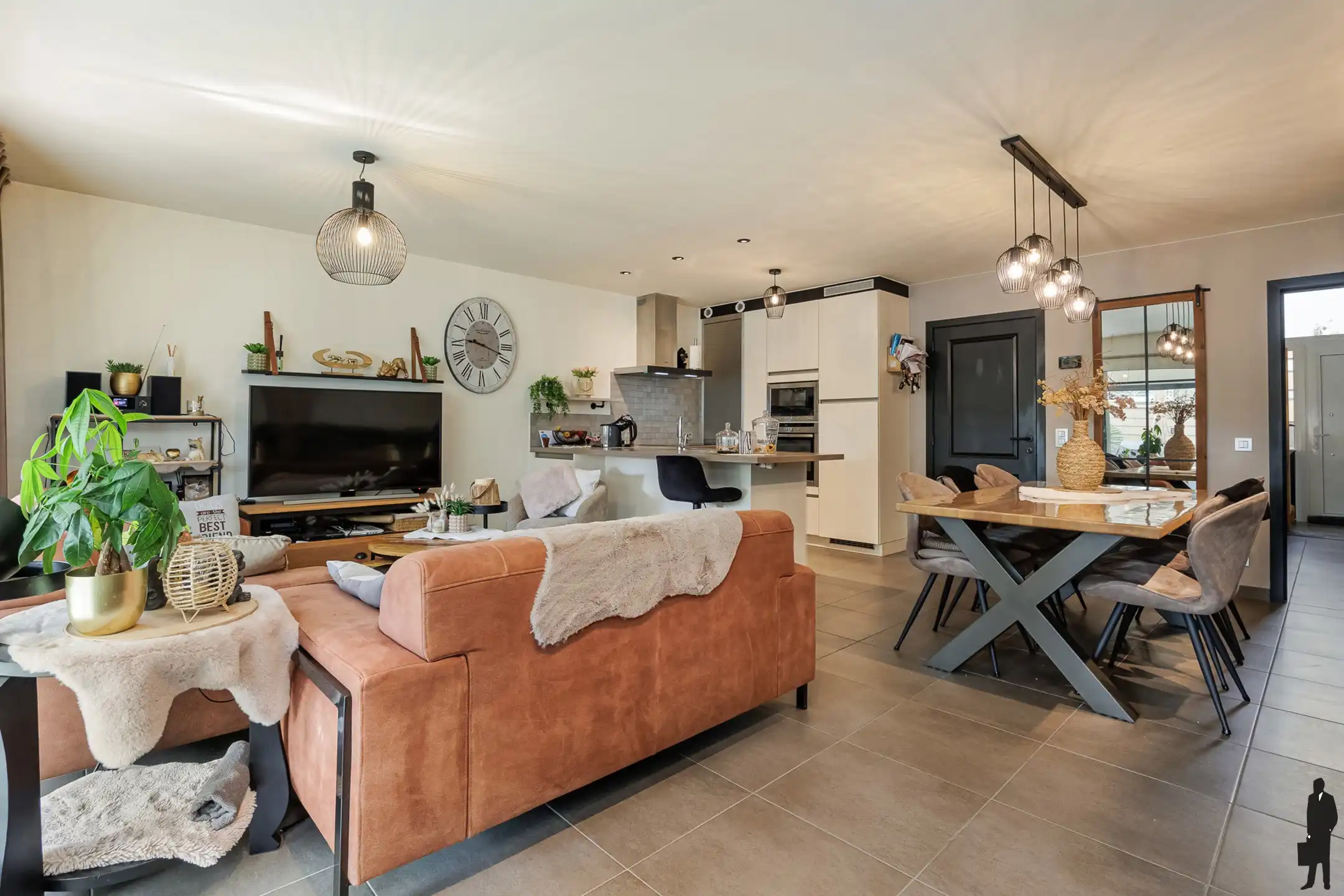 Instapklare woning met 3 slpk, garage & tuin te Lokeren foto 4