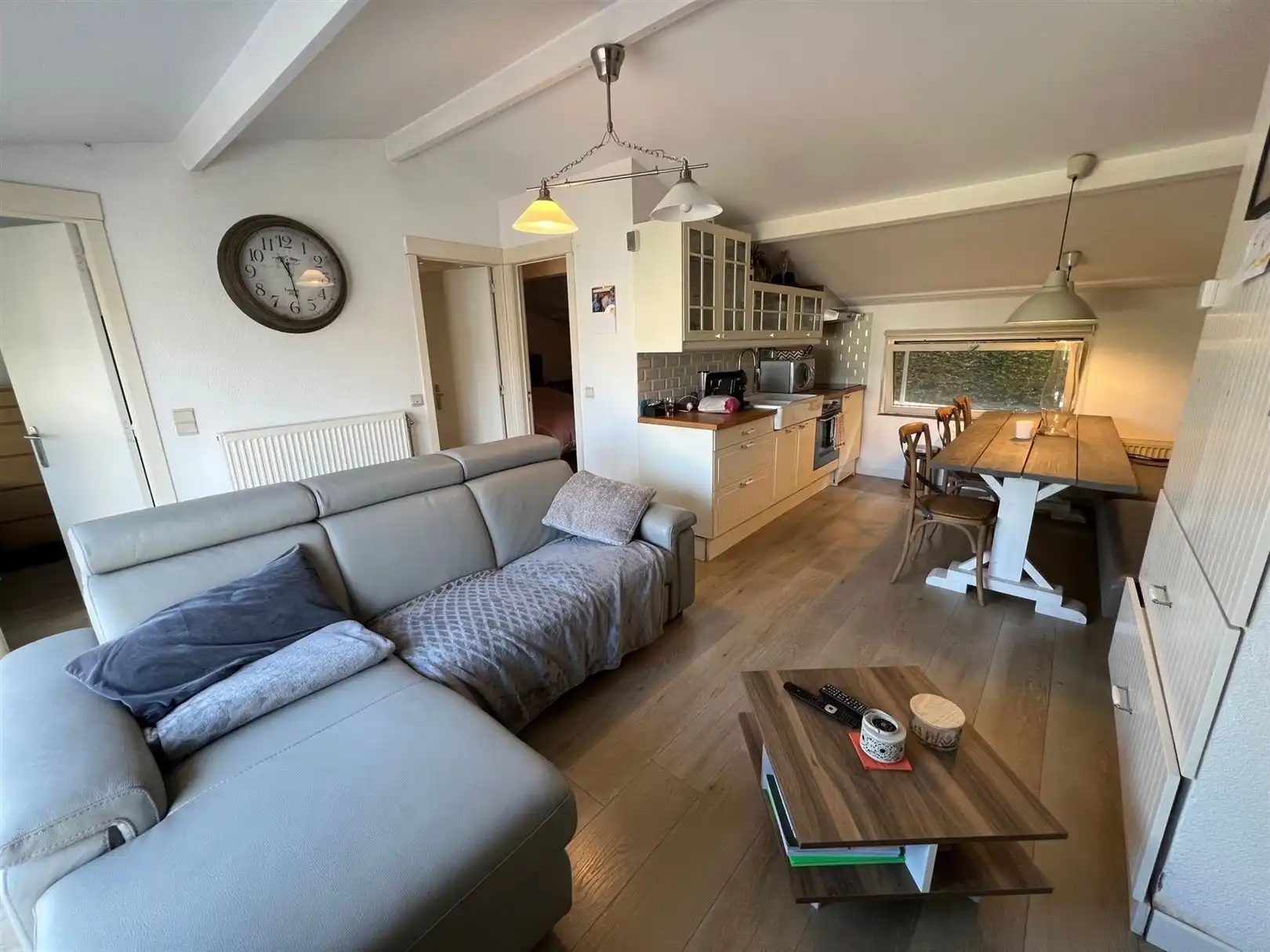 Topgelegen vakantiewoning op groot perceel in perfecte staat foto {{pictureIndex}}