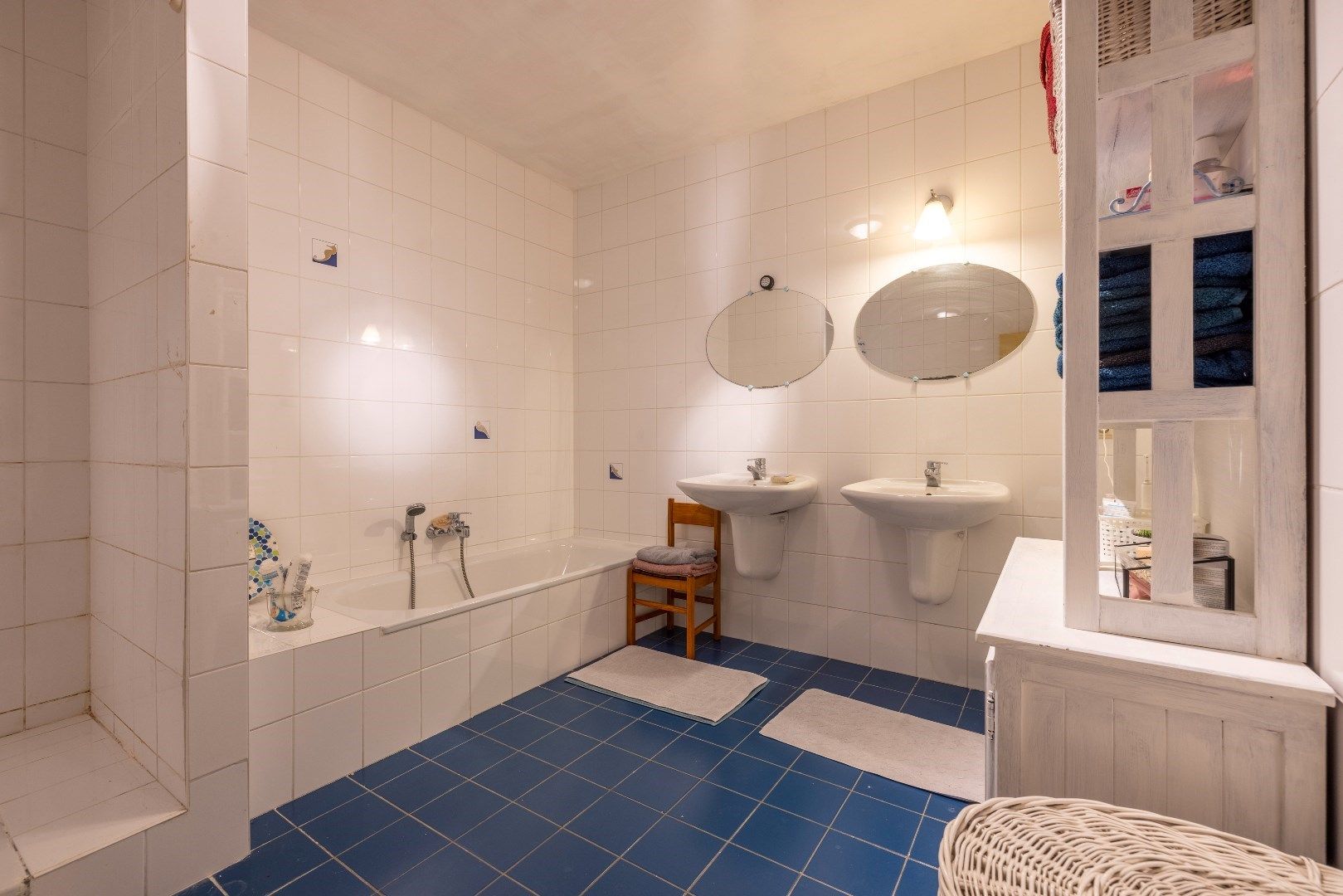 Leuke, ruime woning met 3 slk, garage en tuintje foto 16