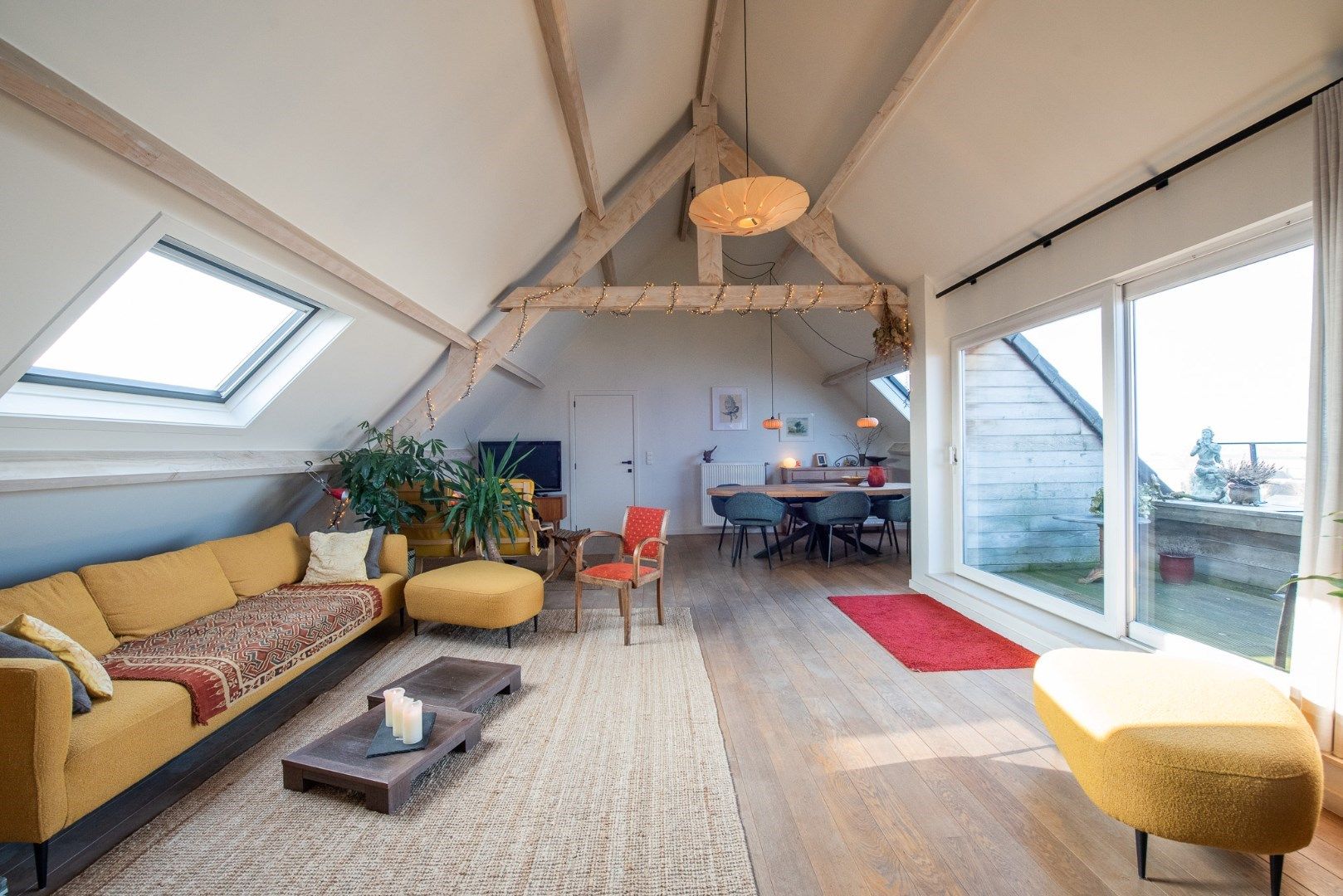 Prachtig, ruim appartement met 3 slaapkamers en garage in centrum Wakken foto 3