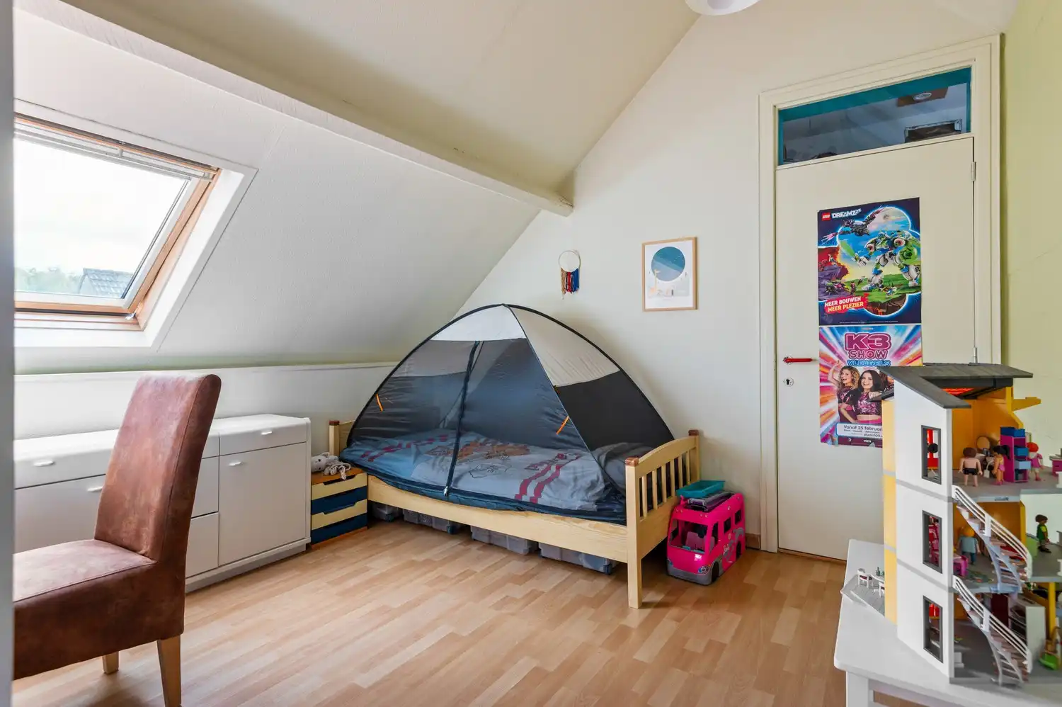 Super gezellige woning met prachtige ruime tuin en 3 slaapkamers te Hoevenen! foto 17