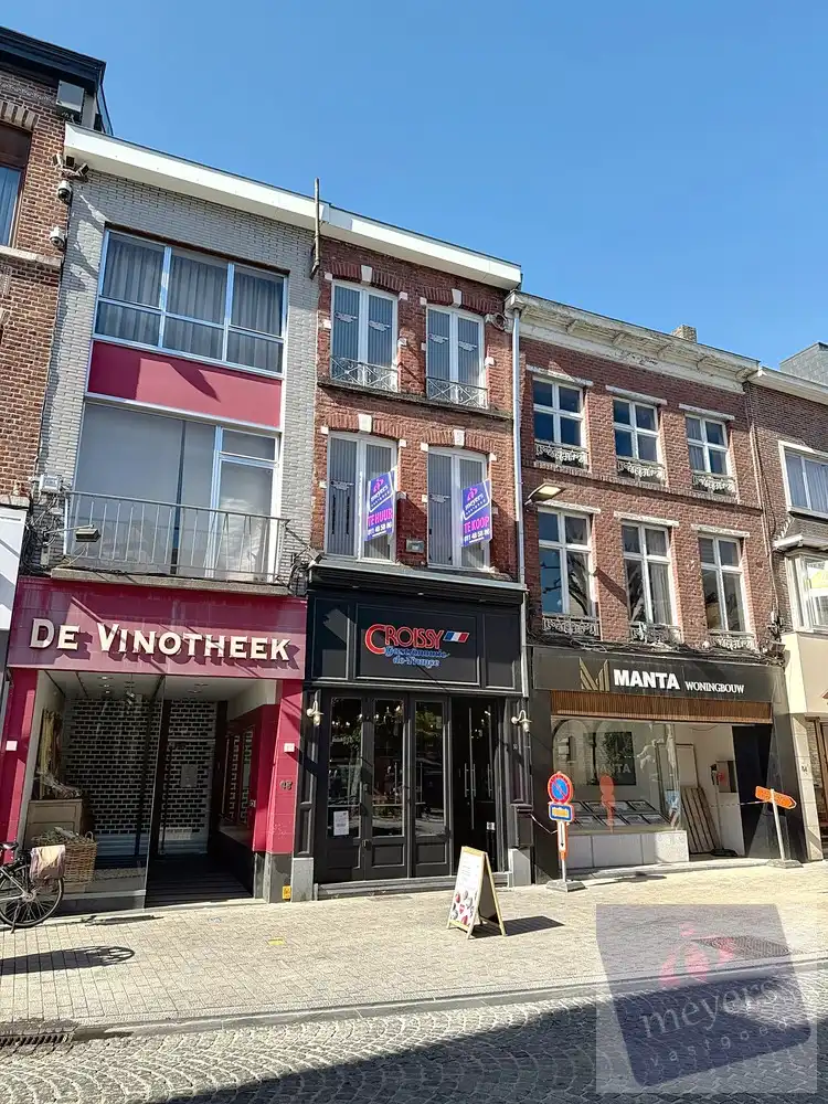 Handelshuis met woonst en renovatiepotentieel in Sint-Truiden foto 4