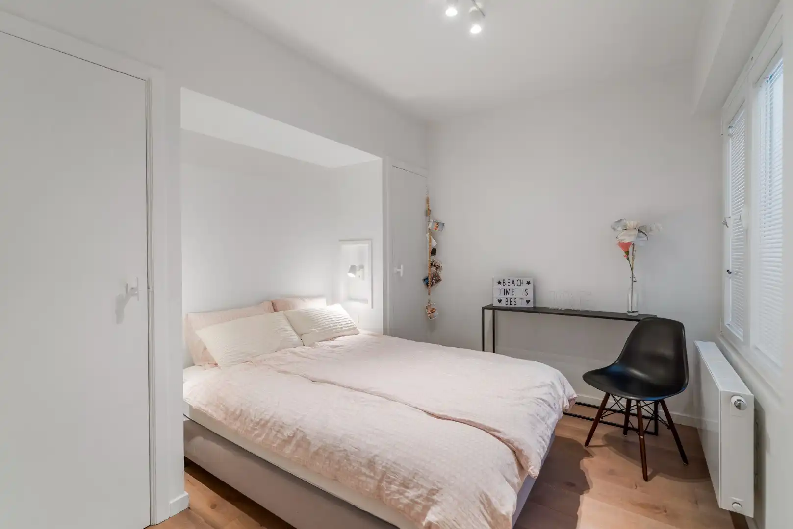 Uitstekend gelegen appartement met 3 slaapkamers in hartje Zoute op de Kustlaan aan de minigolf foto 12