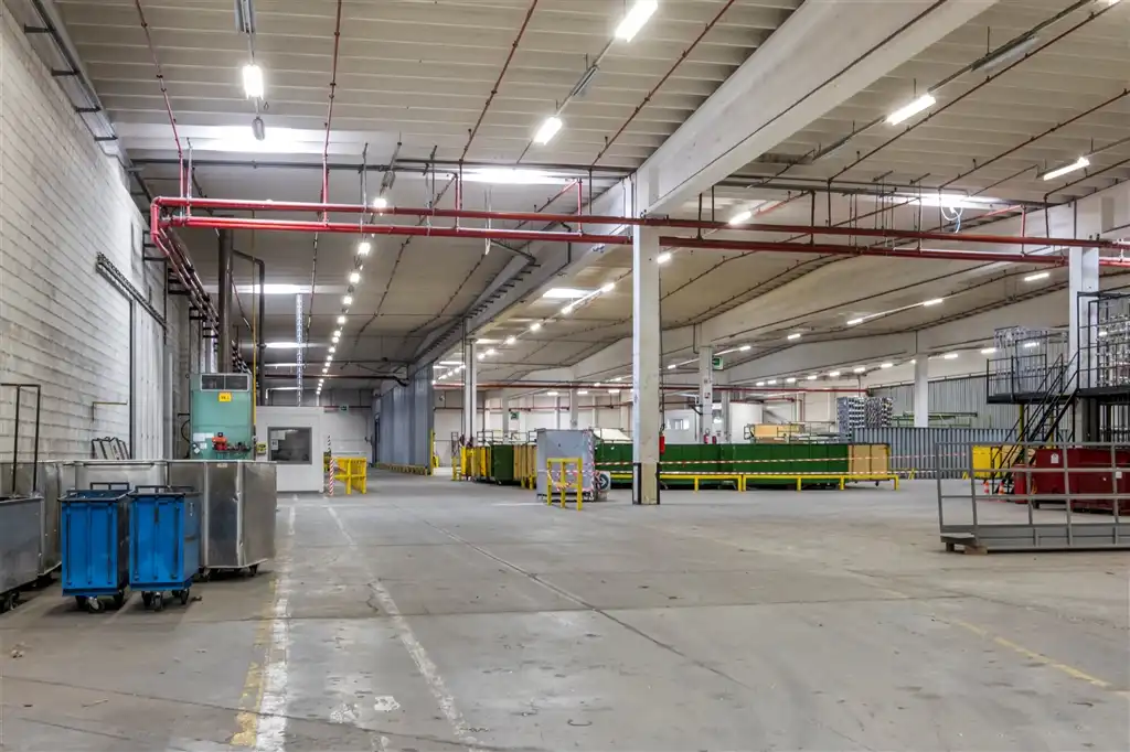 Semi-indusstrie en logistiek te Waregem foto 8