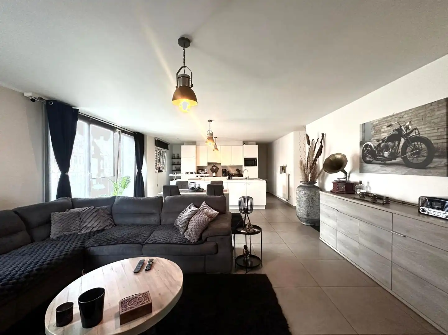 Appartement in het centrum van Sint-Kruis foto 2