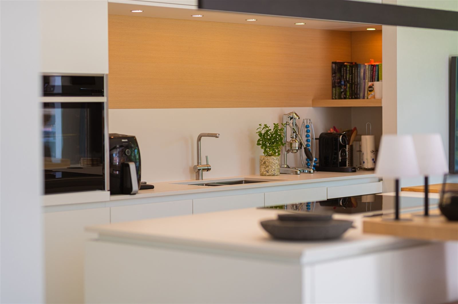 Gelijkvloers luxe appartement mét tuin foto 4