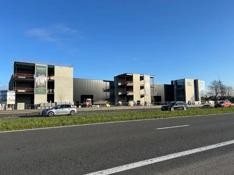 *** COMPROMIS IN OPMAAK *** - TOPLOCATIE – Unieke nieuwbouw bedrijfsunits met kantoor en magazijn foto {{pictureIndex}}