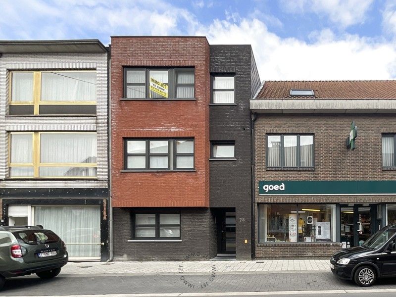 Instapklaar 2-slaapkamerappartement in centrum van Beveren foto {{pictureIndex}}