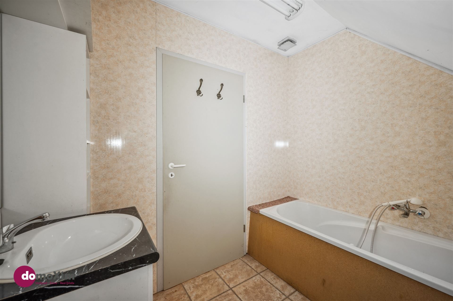 Op te frissen villa met 341 m2 bewoonbare oppervlakte ! foto 26