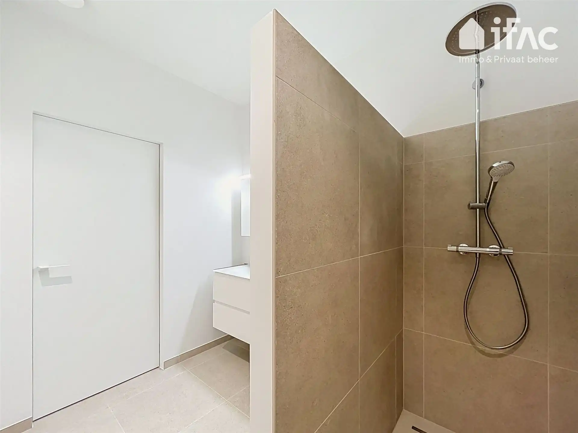 Luxeappartement met 2 terrassen en zicht op vijver foto 16