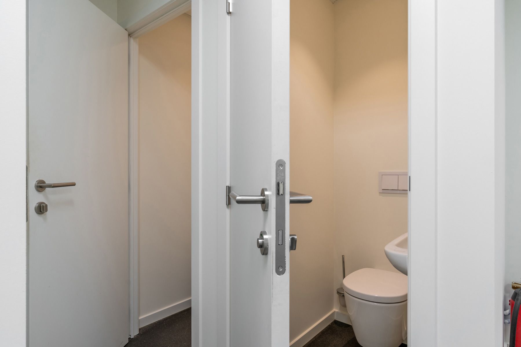 Instapklare kantoorruimte te huur in Radisson Toren foto 19