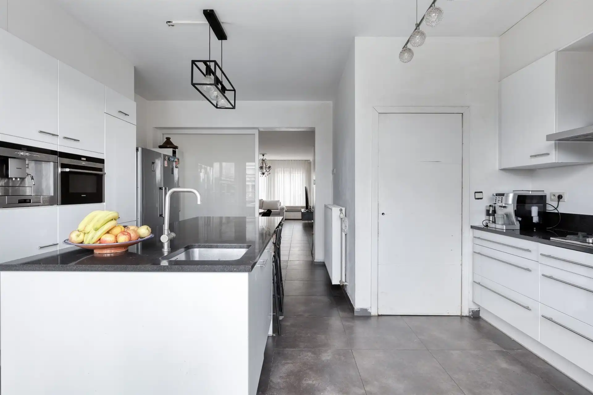 Unieke woning met 2 appartementen, tuin en terras op toplocatie foto 18