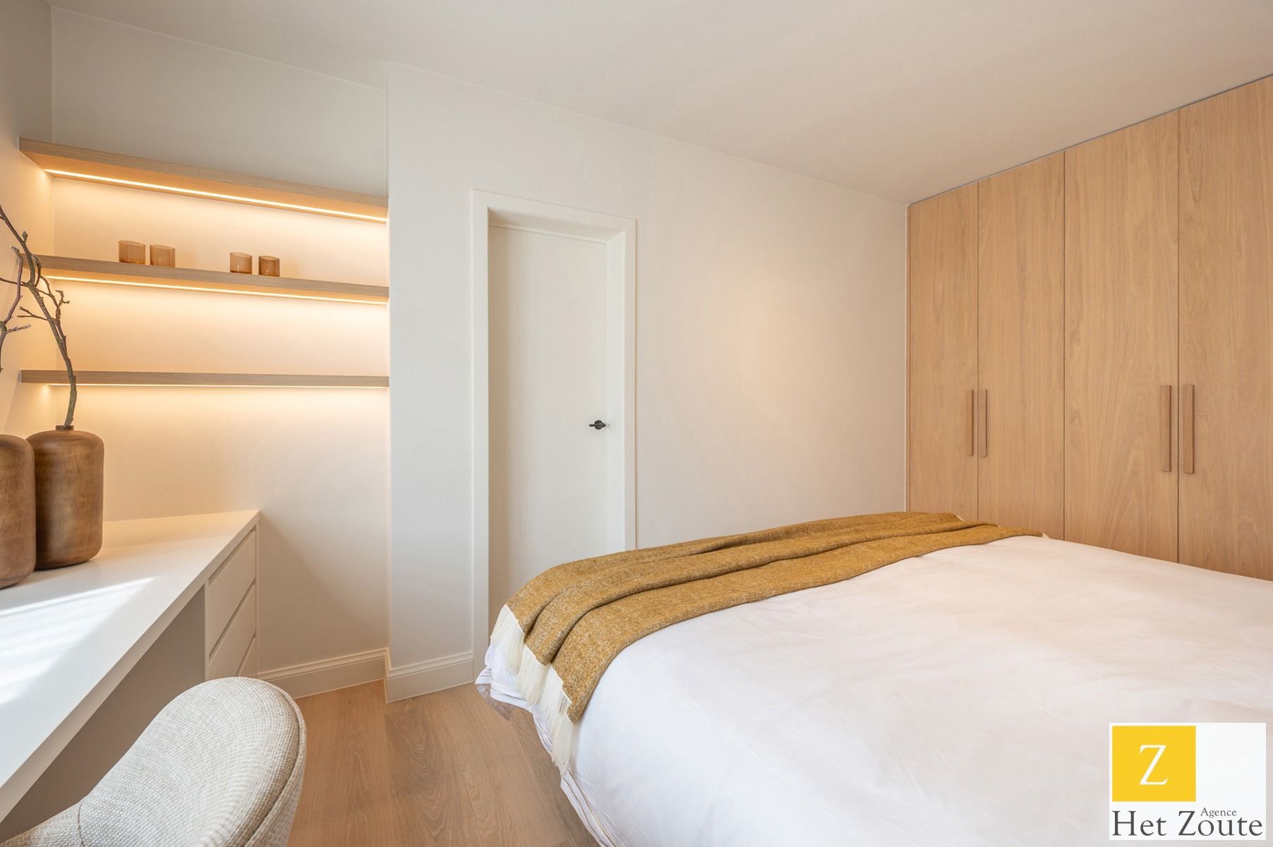 Gerenoveerd appartement op topligging met zeezicht foto 12