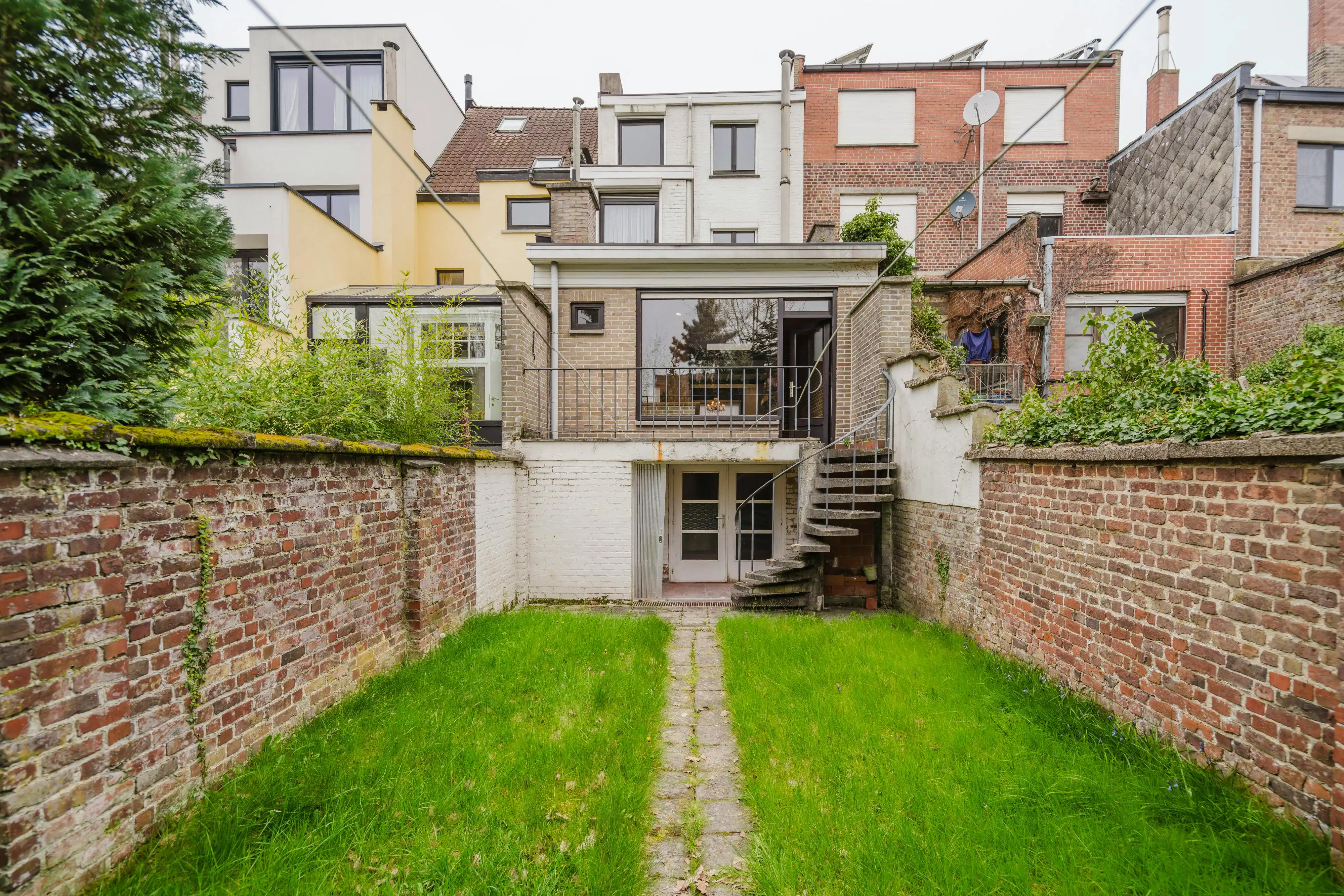 Bel-etage met inpandige garage op toplocatie in Kortrijk foto 13