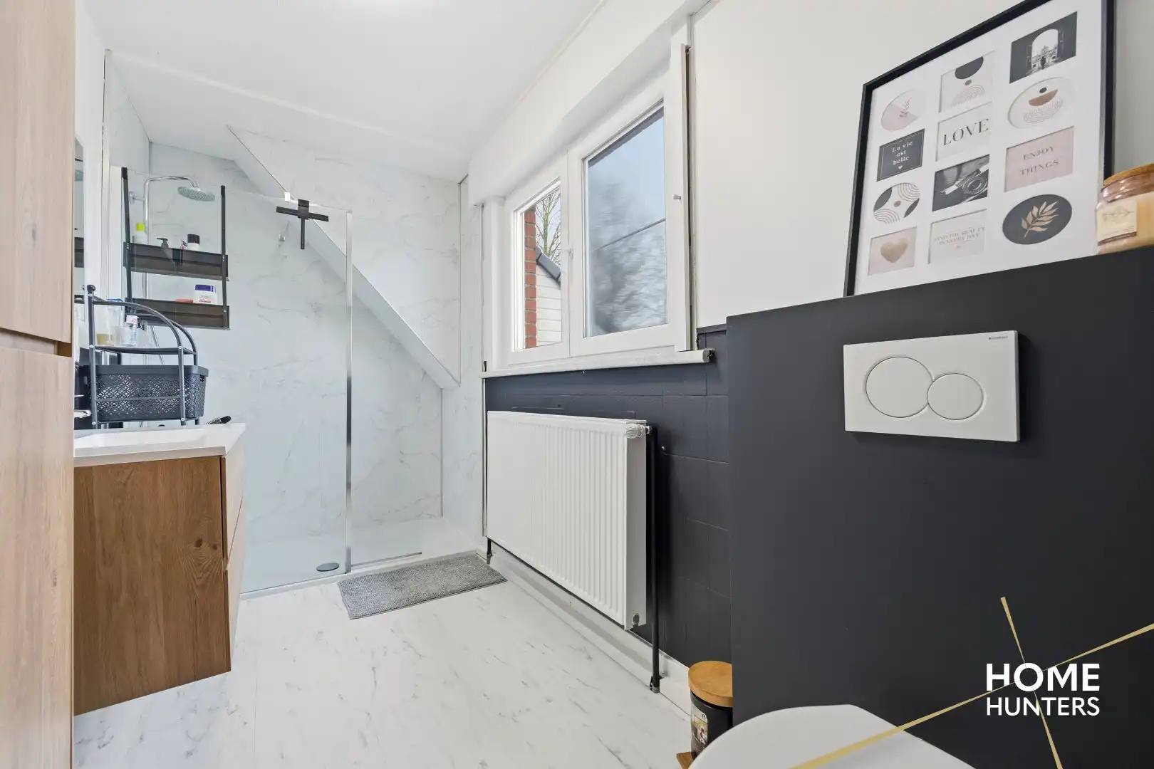 Verrassend ruime woning op een rustige ligging in Ieper met 5 slaapkamers en een oprit foto 25