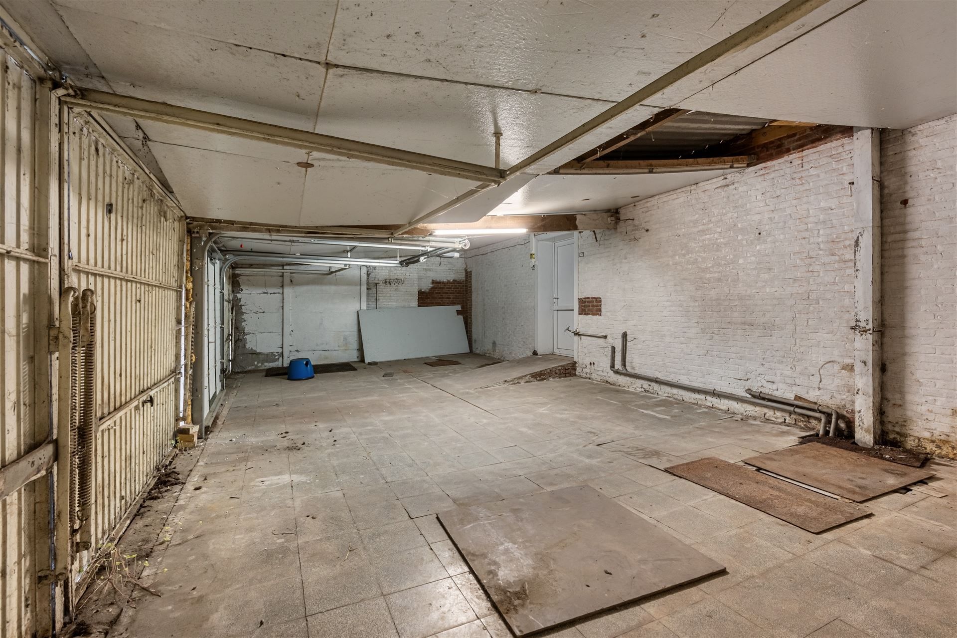 Woning met handelsgedeelte en opslagplaats. foto 22