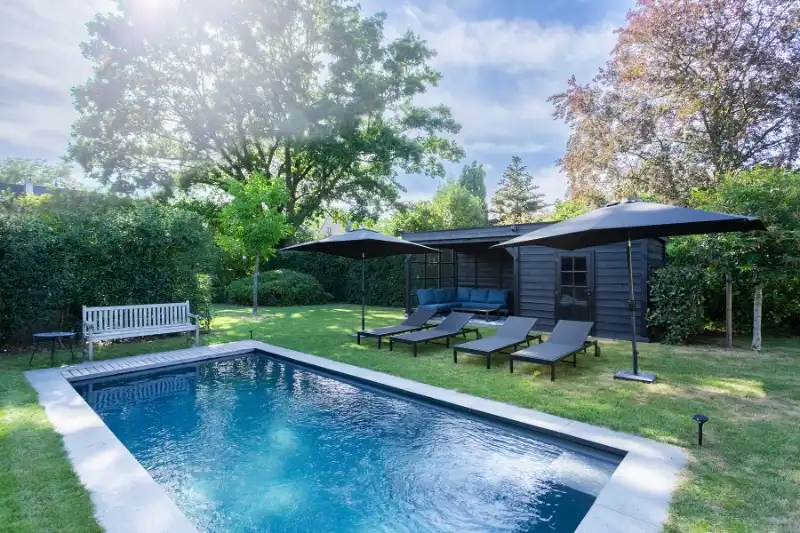 Luxueuze villa, toplocatie,Z-tuin, zwembad, veel privacy!!! foto 3