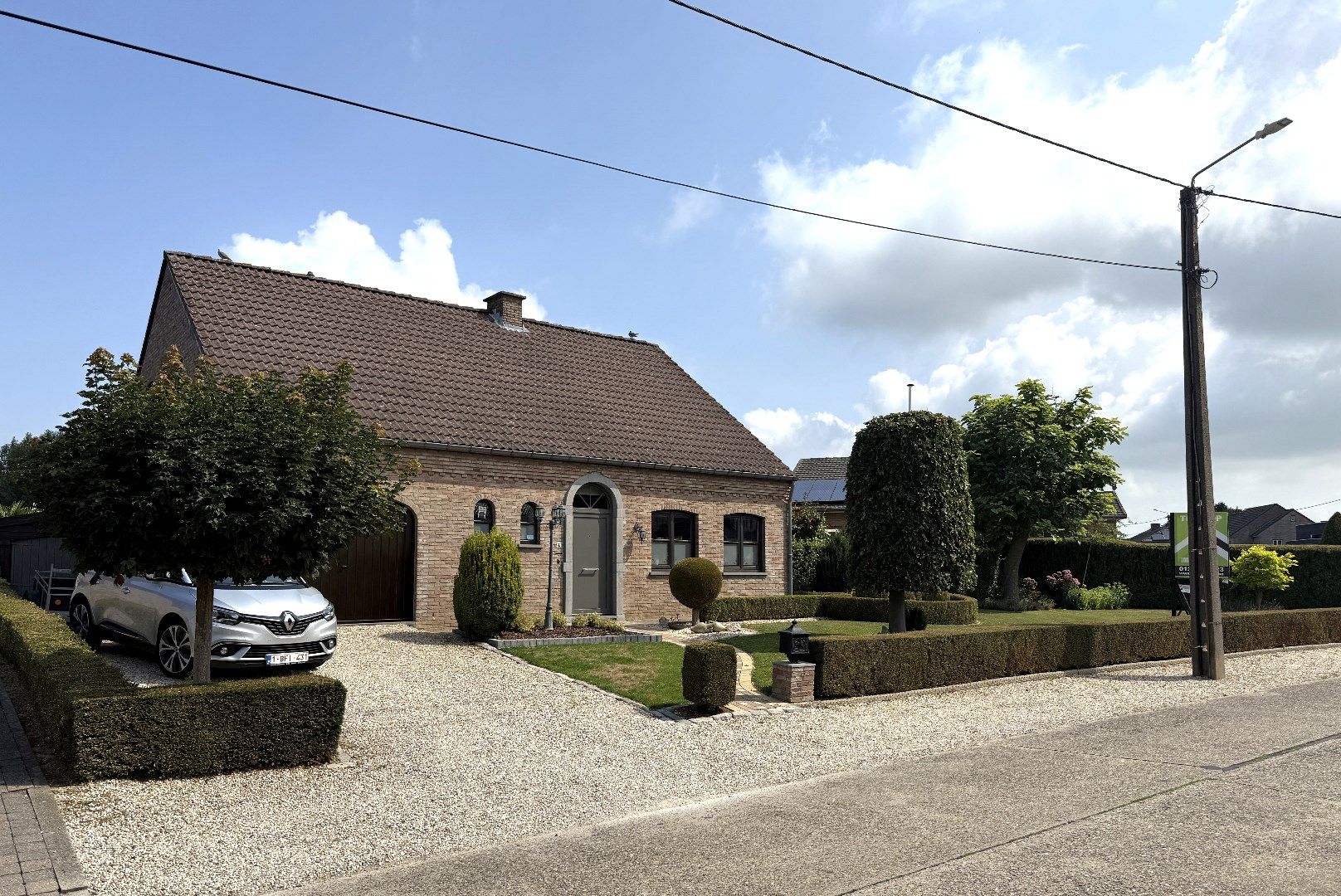 Charmante woning met veranda en mooie tuin in een rustige, landelijke omgeving foto 28