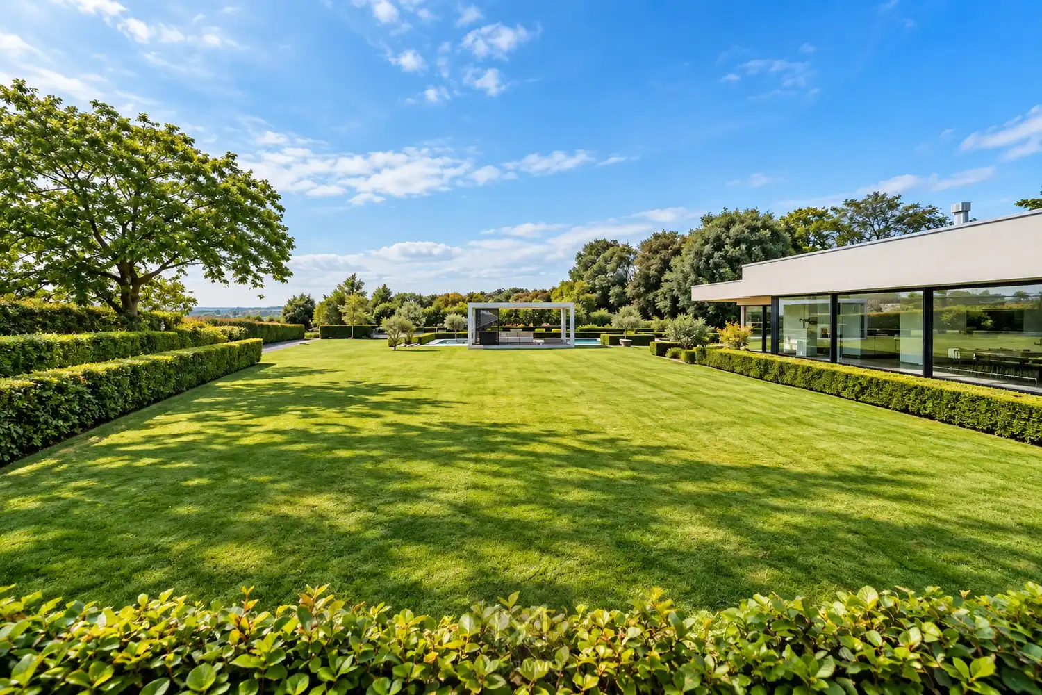 Luxevilla op 2 hectare met zwembad, loods en zicht op de Kemmelberg foto 11