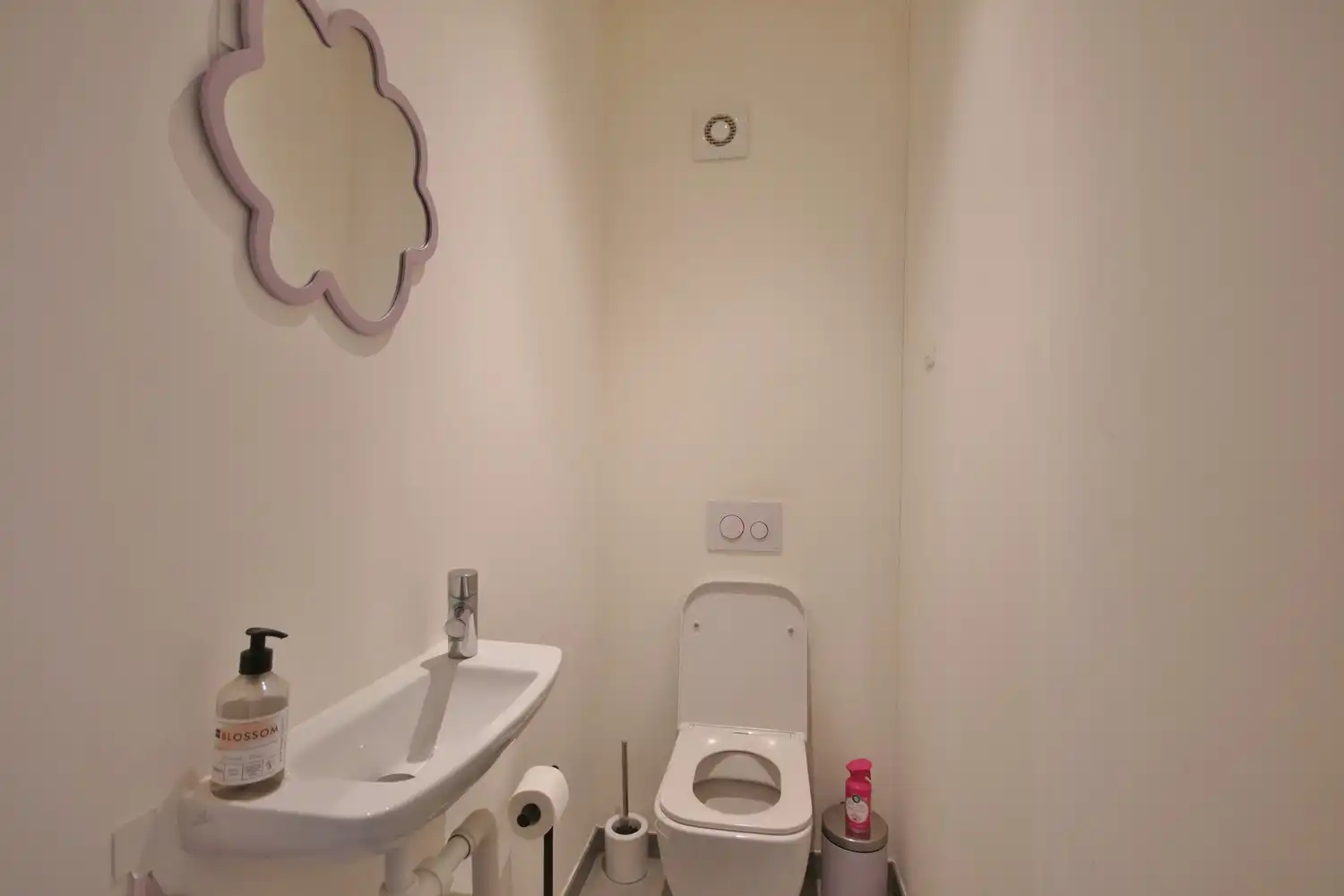 Appartement op gunstige locatie met groot terras foto 9