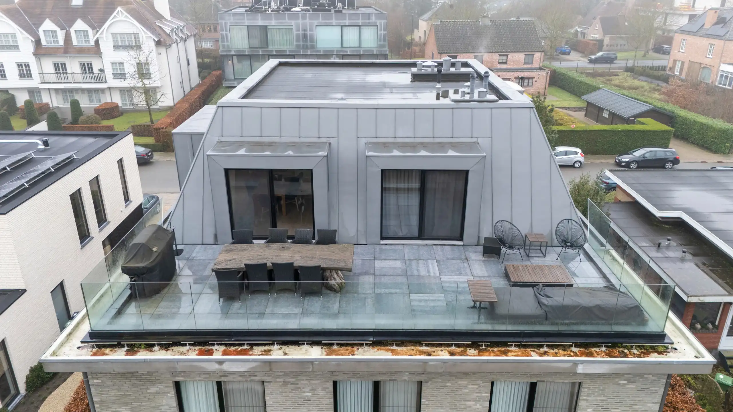 Stijlvol appartement op tweede verdieping met royaal terras foto 4