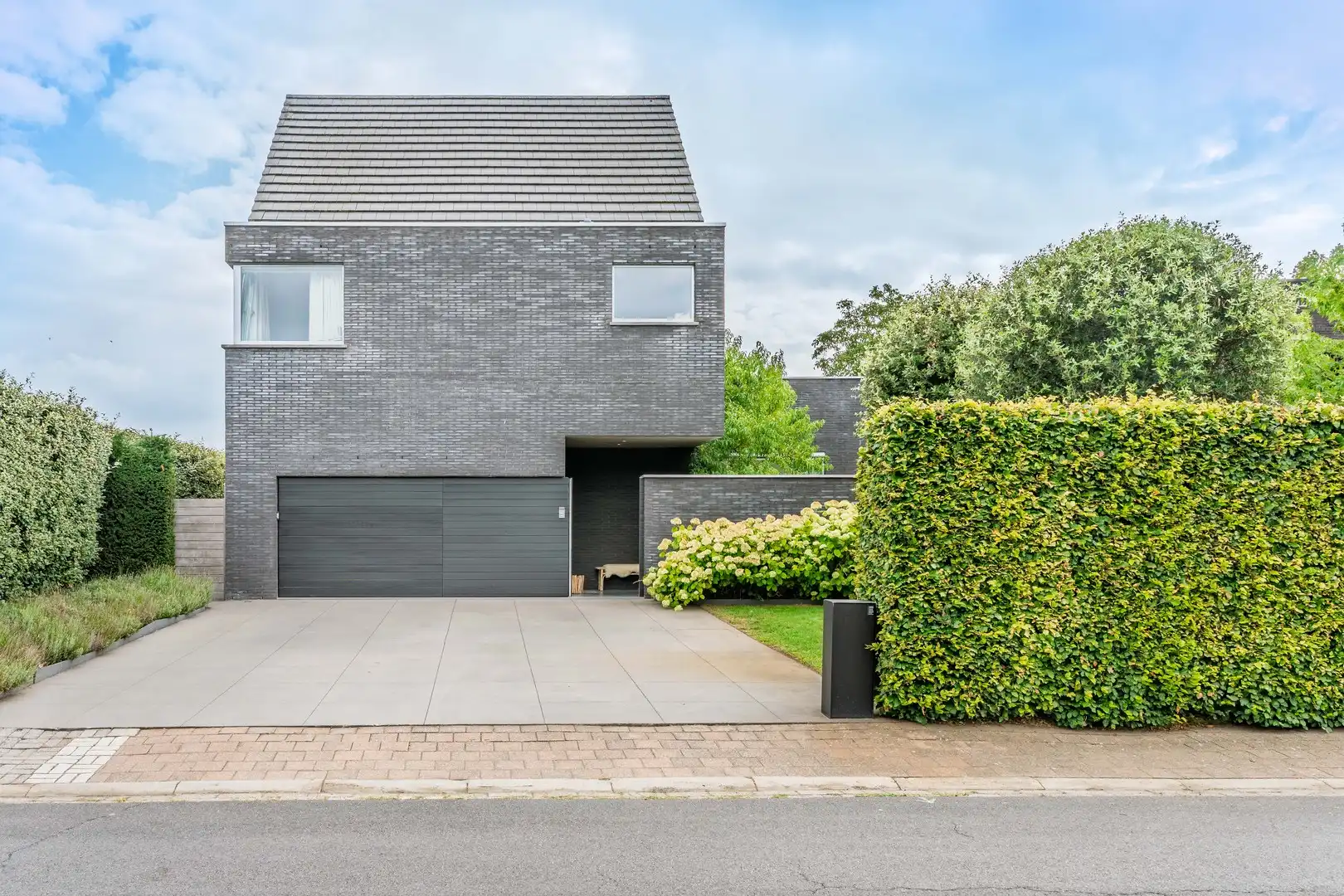 Exclusieve villa met zwemvijver op een absolute toplocatie in Bornem foto 2