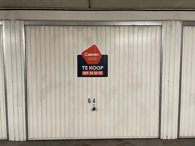 Gesloten garagebox op centrale locatie foto 1