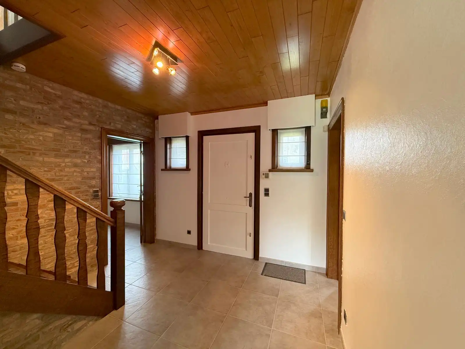 Villa met 4 slaapkamers en zongerichte tuin foto 13