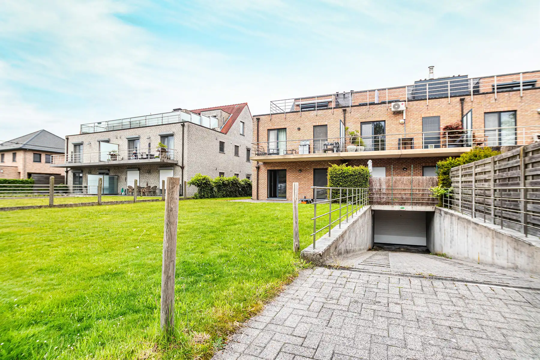 Instapklaar gelijkvloers appartement met privatieve tuin foto 23